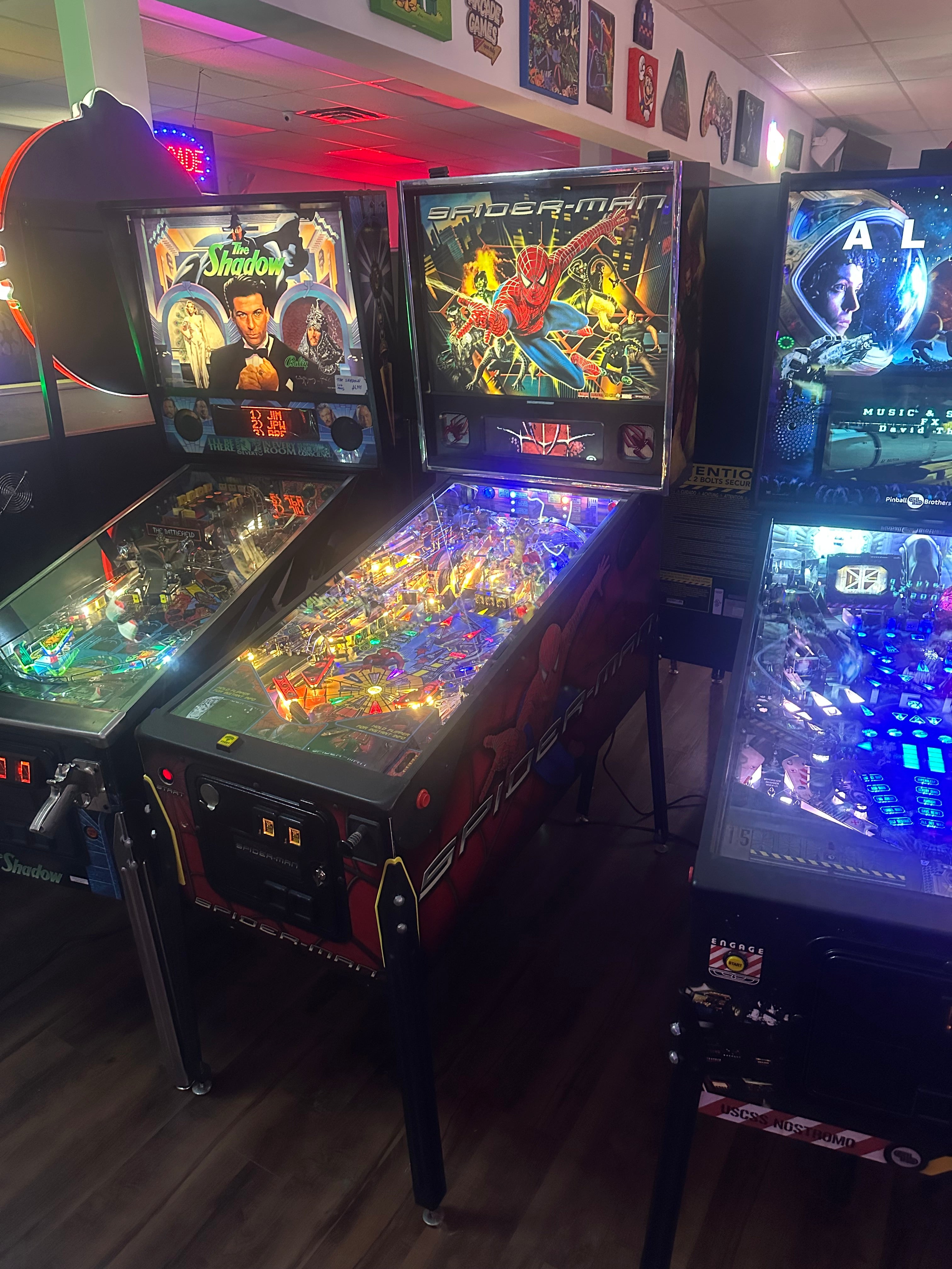 Stern Pinball LOADED Spider-Man Pinball Machine