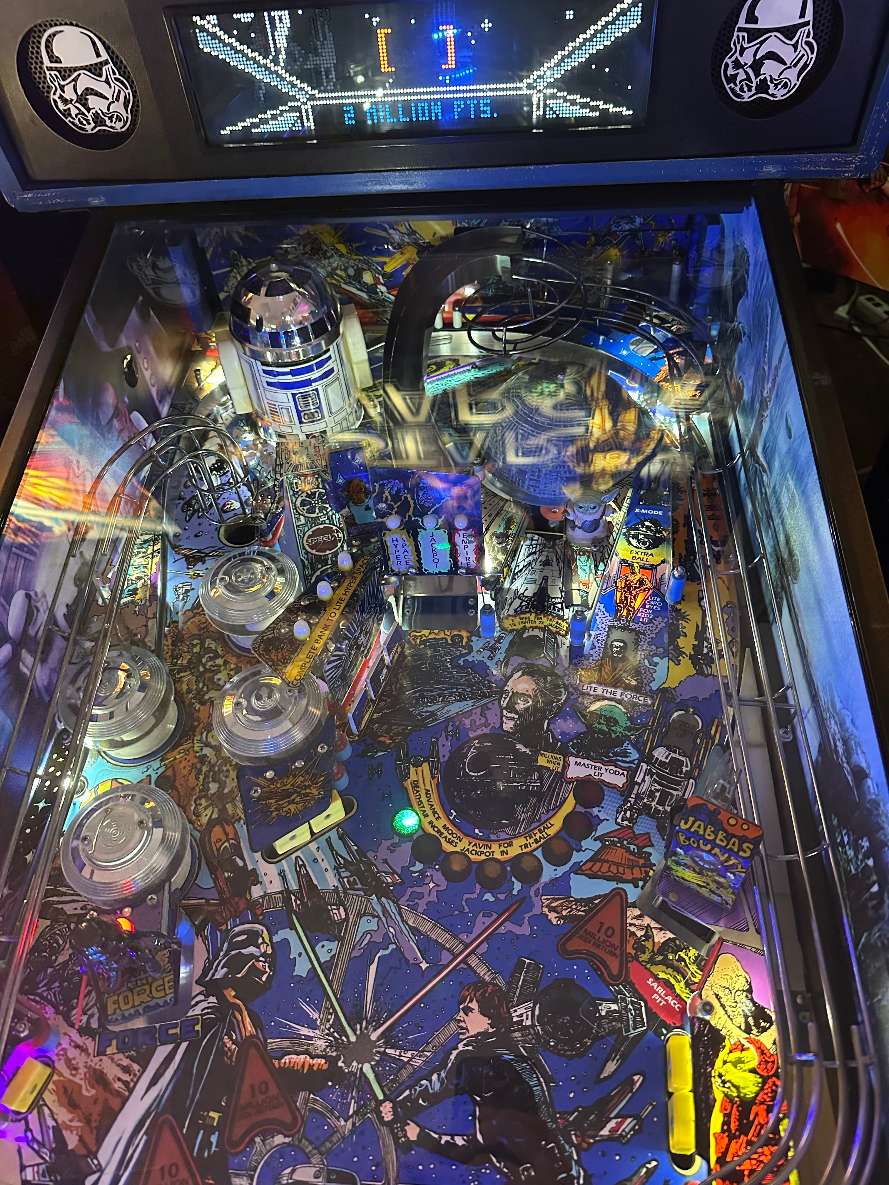 Data East LOADED Star Wars Pinball Machine
