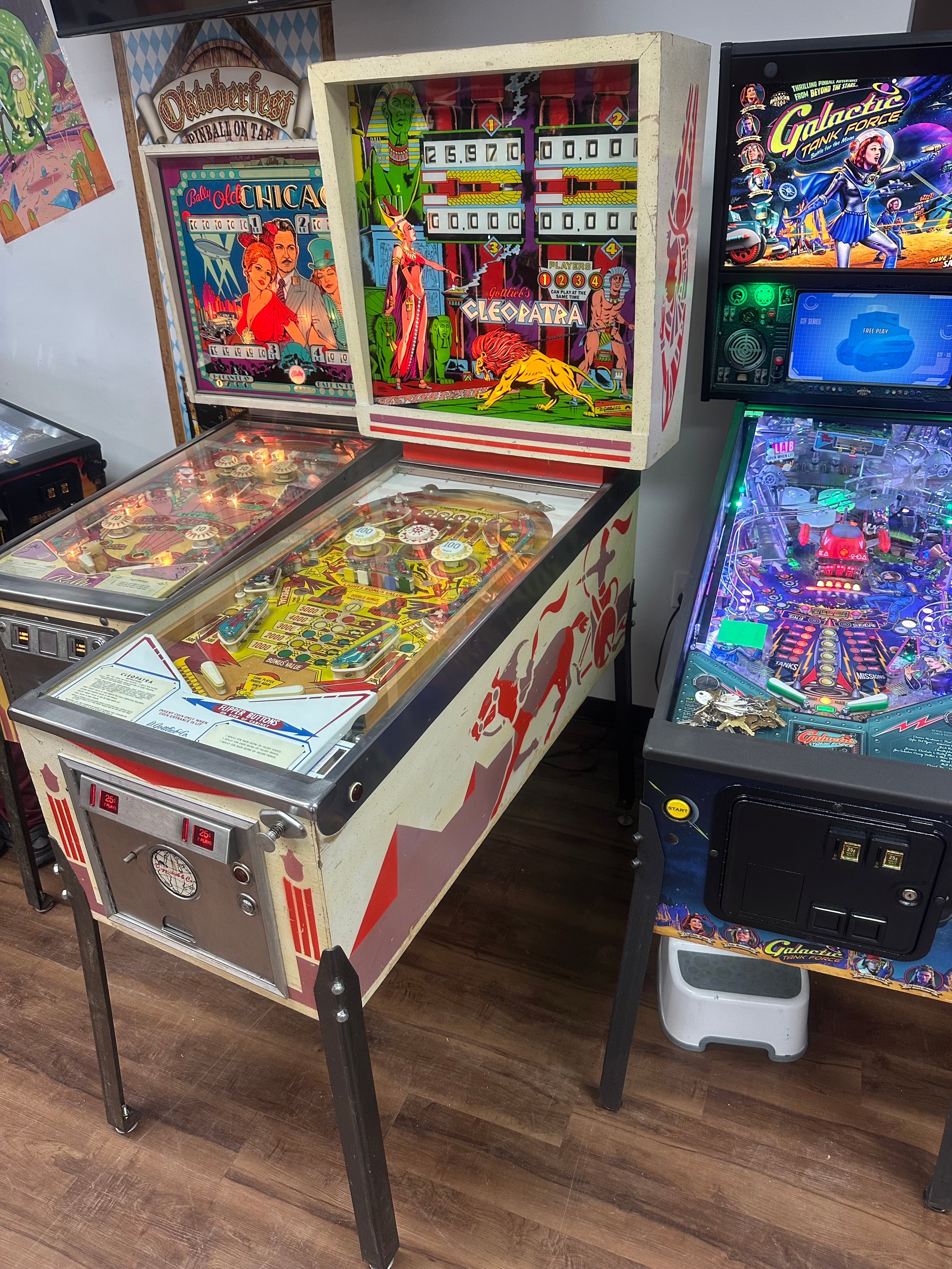 Gottlieb Cleopatra Pinball Machine