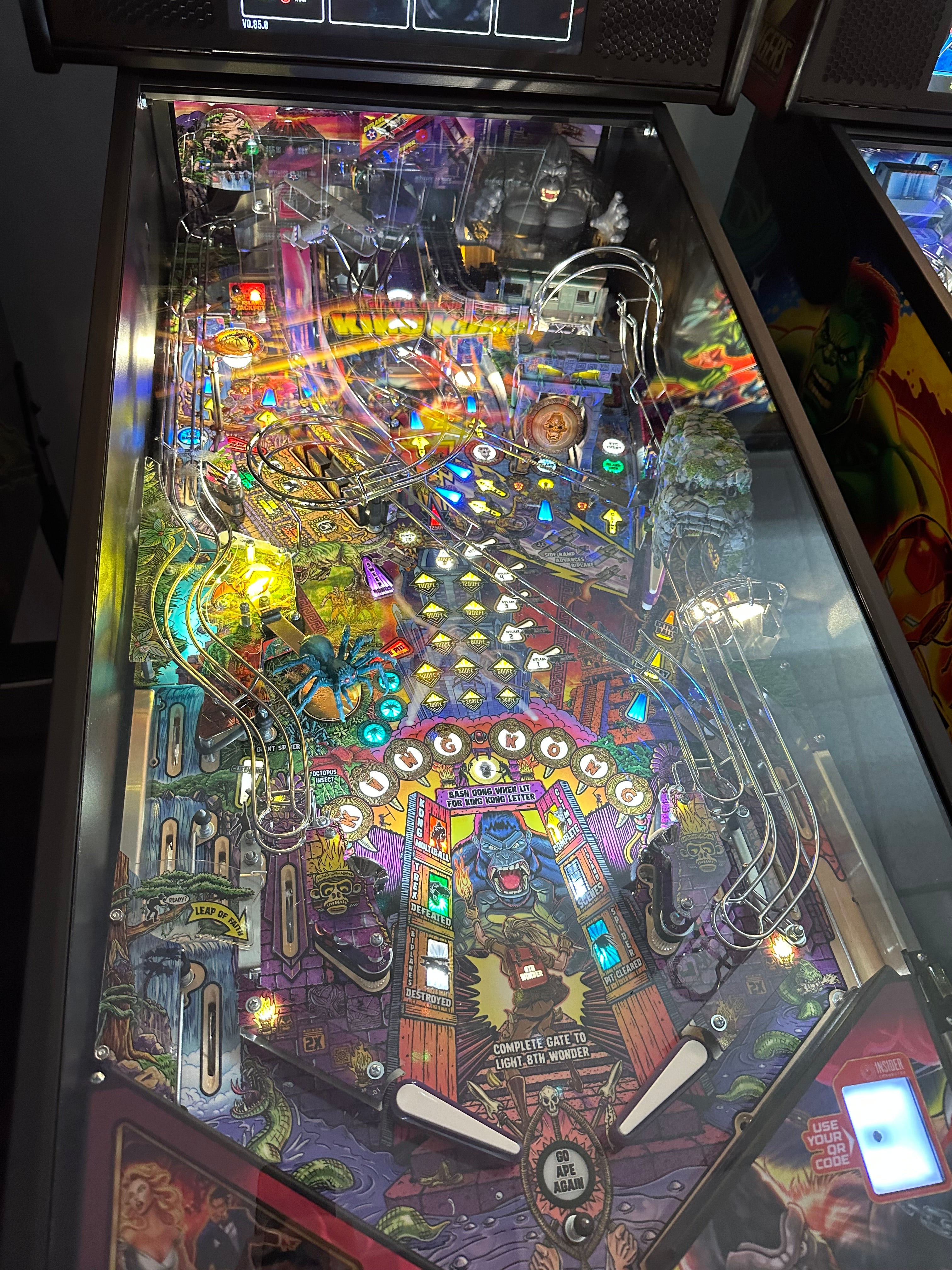 Stern Pinball King Kong: Myth of Terror Island Premium Pinball Machine