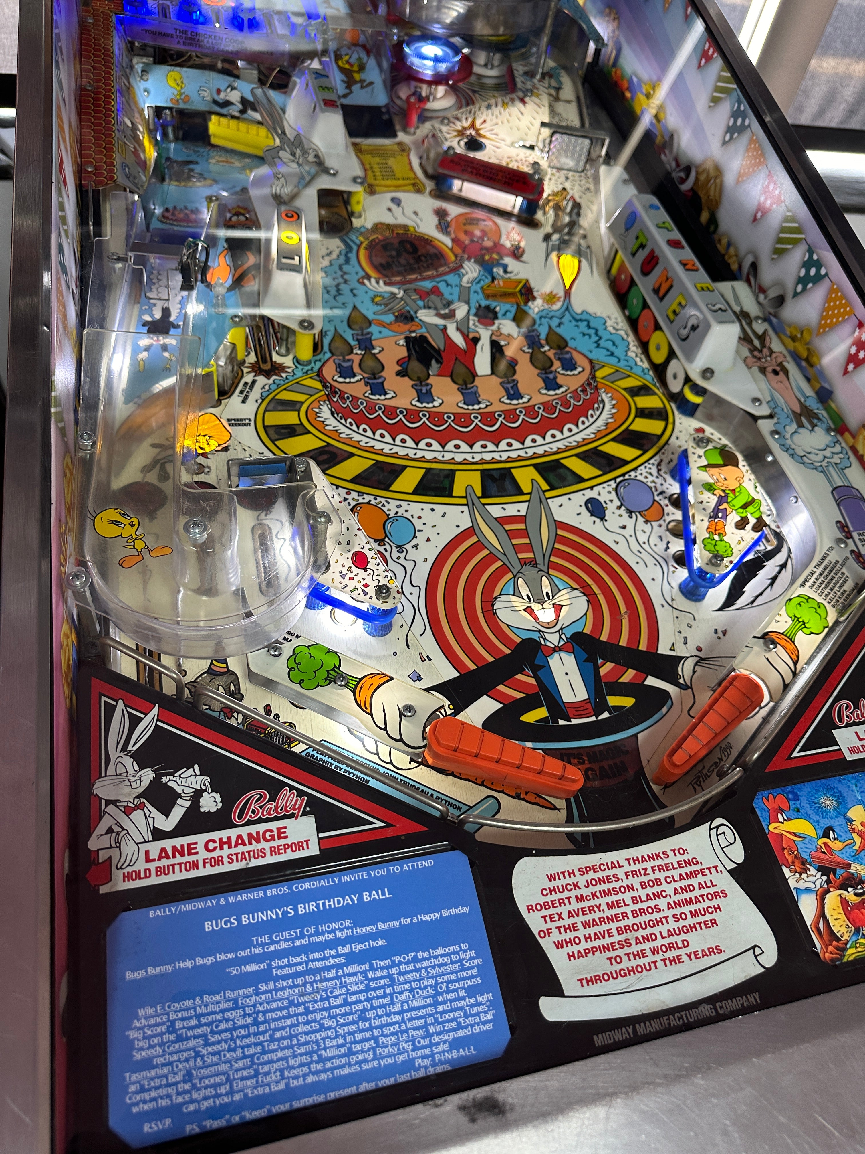 Bally Bugs Bunny's Birthday Ball Pinball Machine