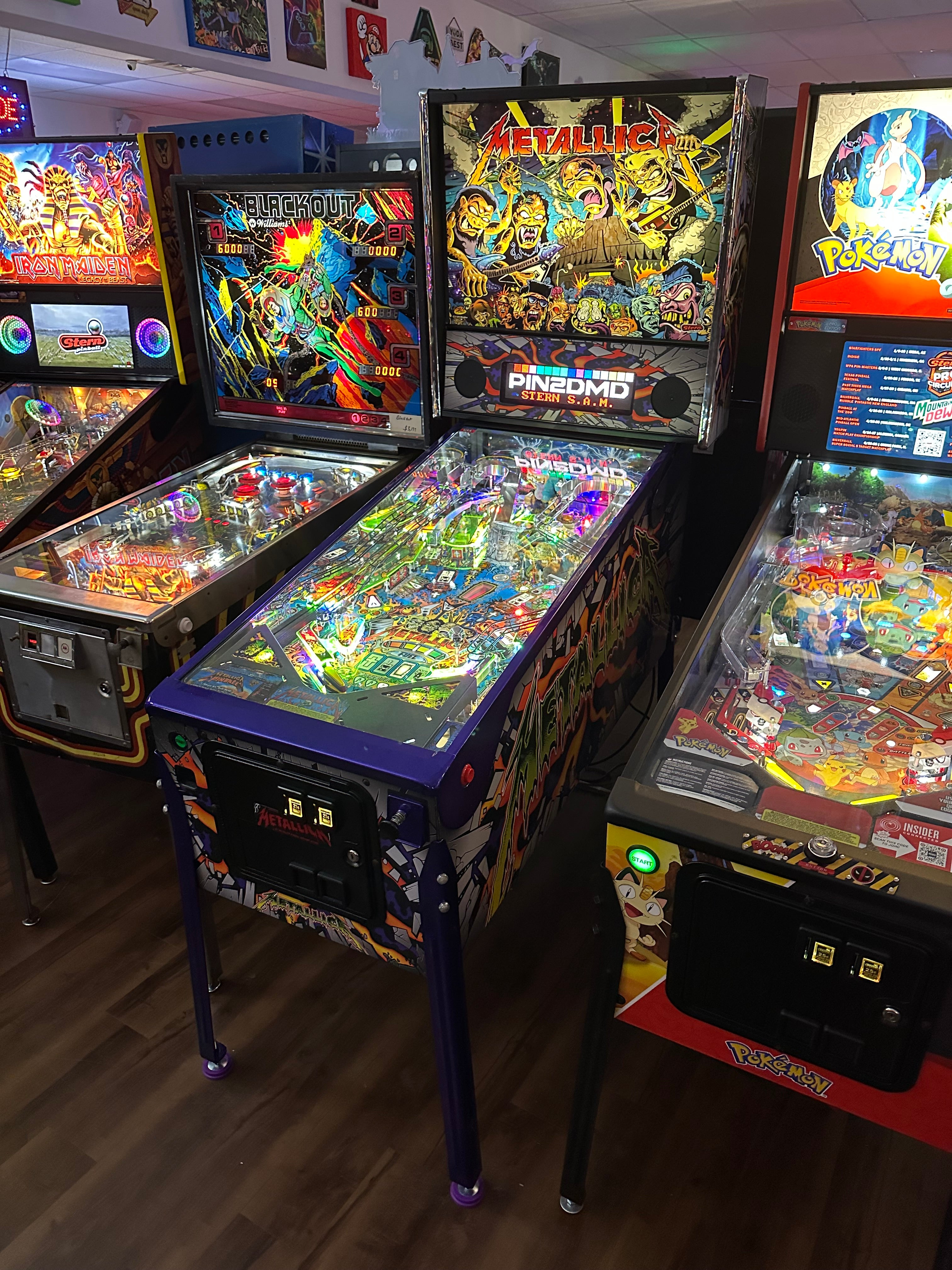 Stern Pinball LOADED Metallica Premium Pinball Machine