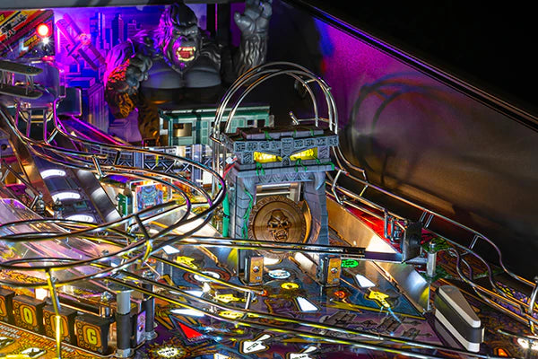 Stern Pinball King Kong: Myth of Terror Island Premium Pinball Machine