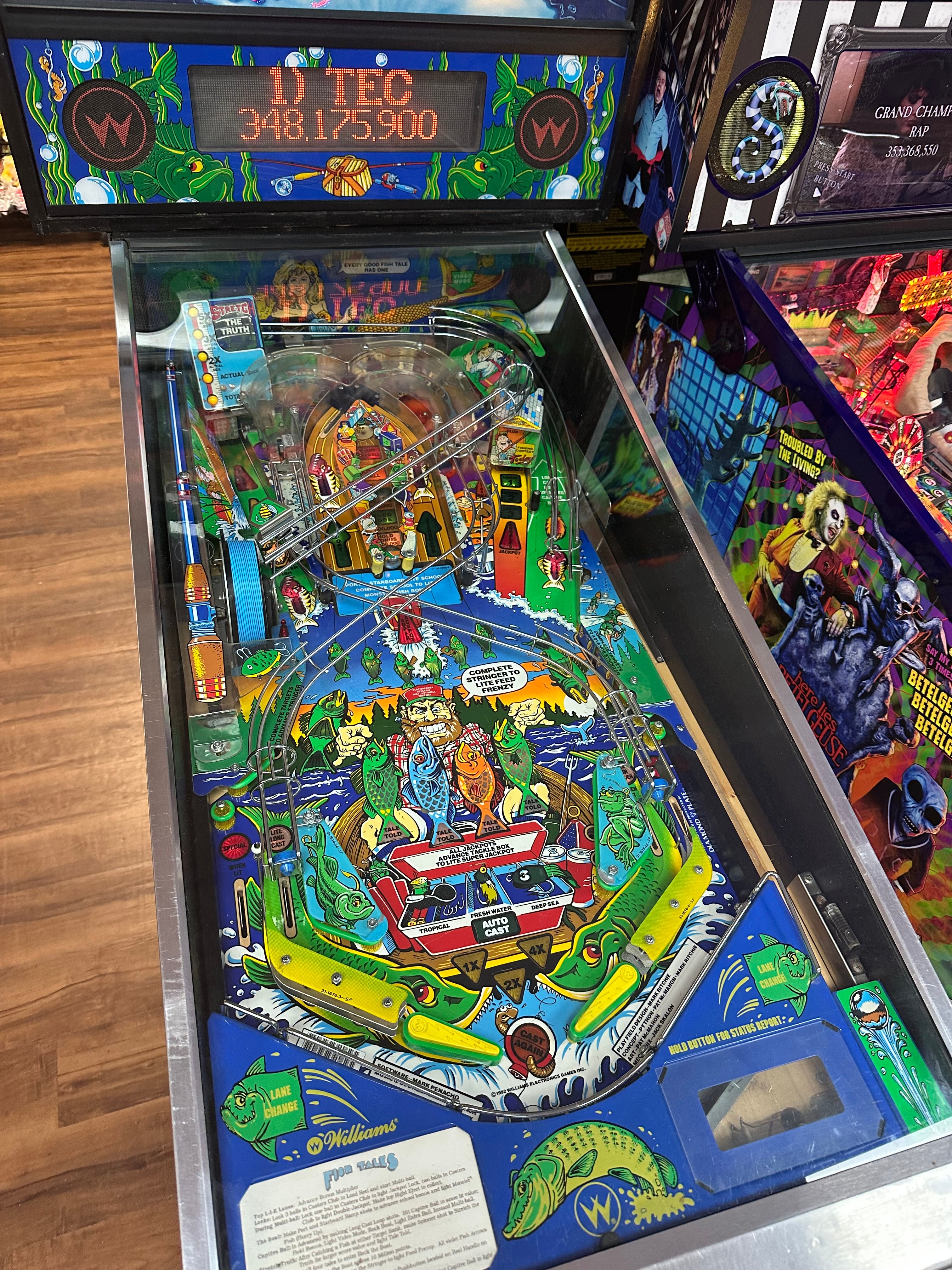Williams Fish Tales Pinball Machine