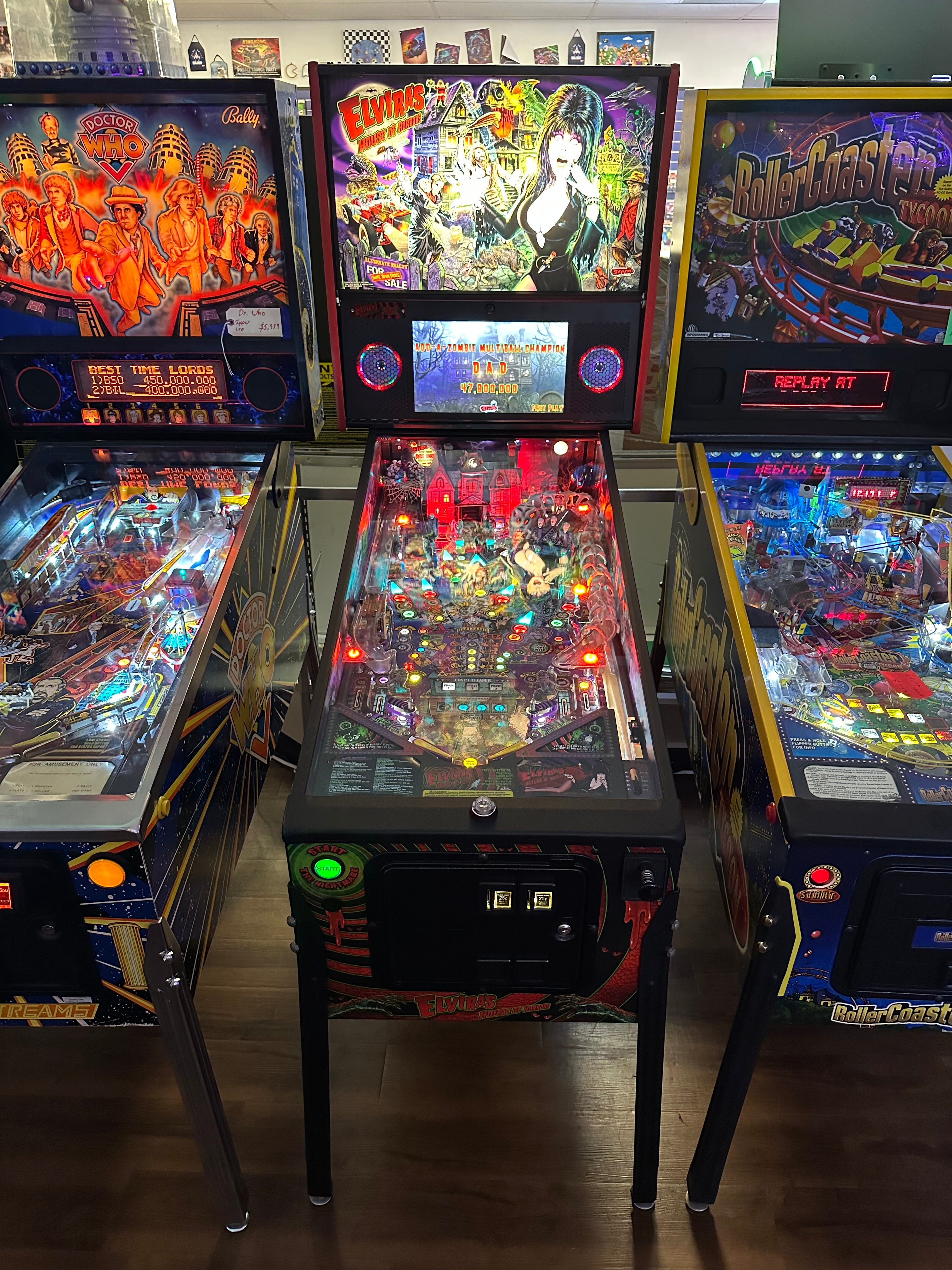 Stern Pinball Elvira's House of Horrors Premium Pinball Machine
