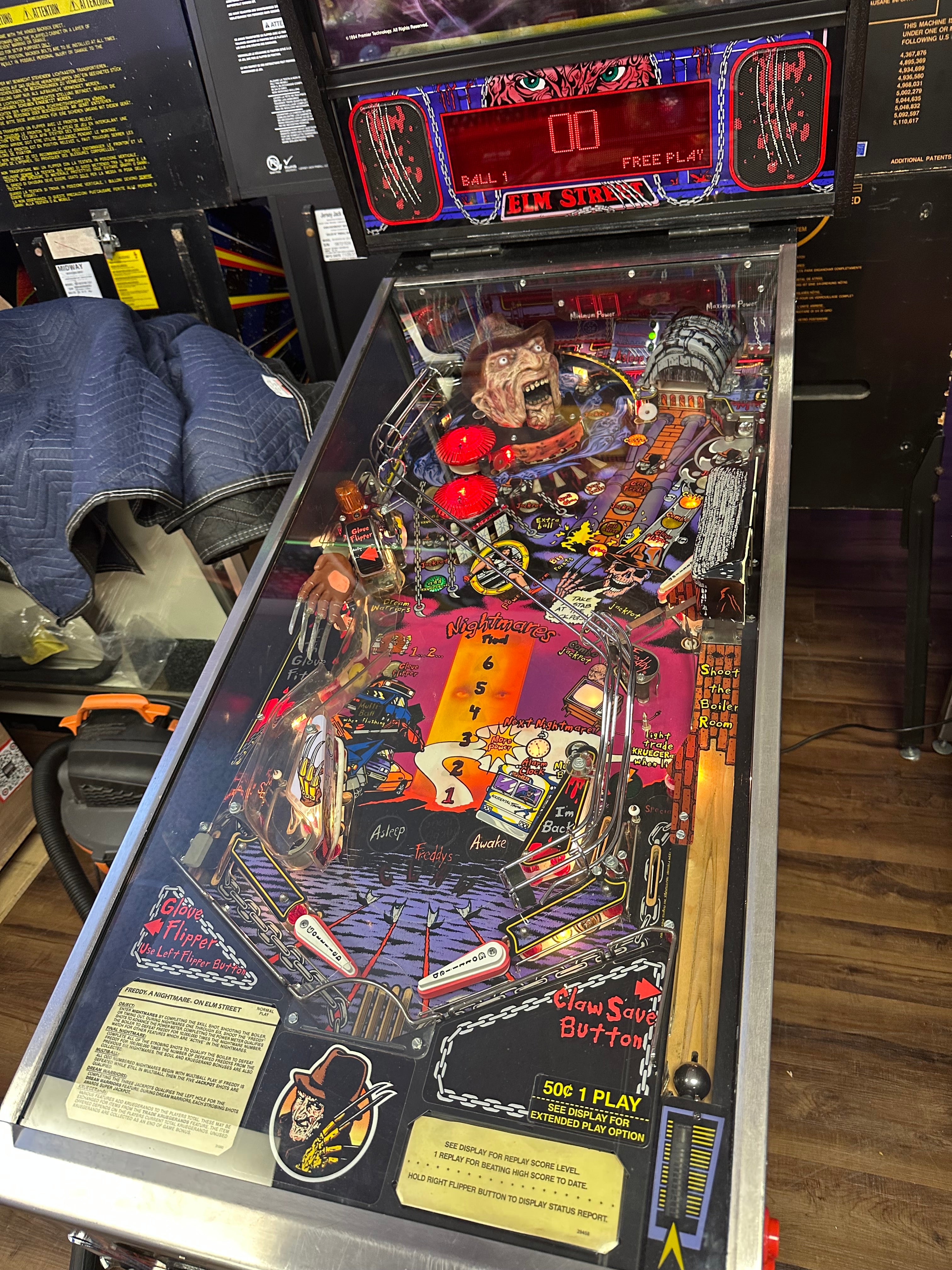 Gottlieb Freddy: A Nightmare on Elm Street Pinball Machine