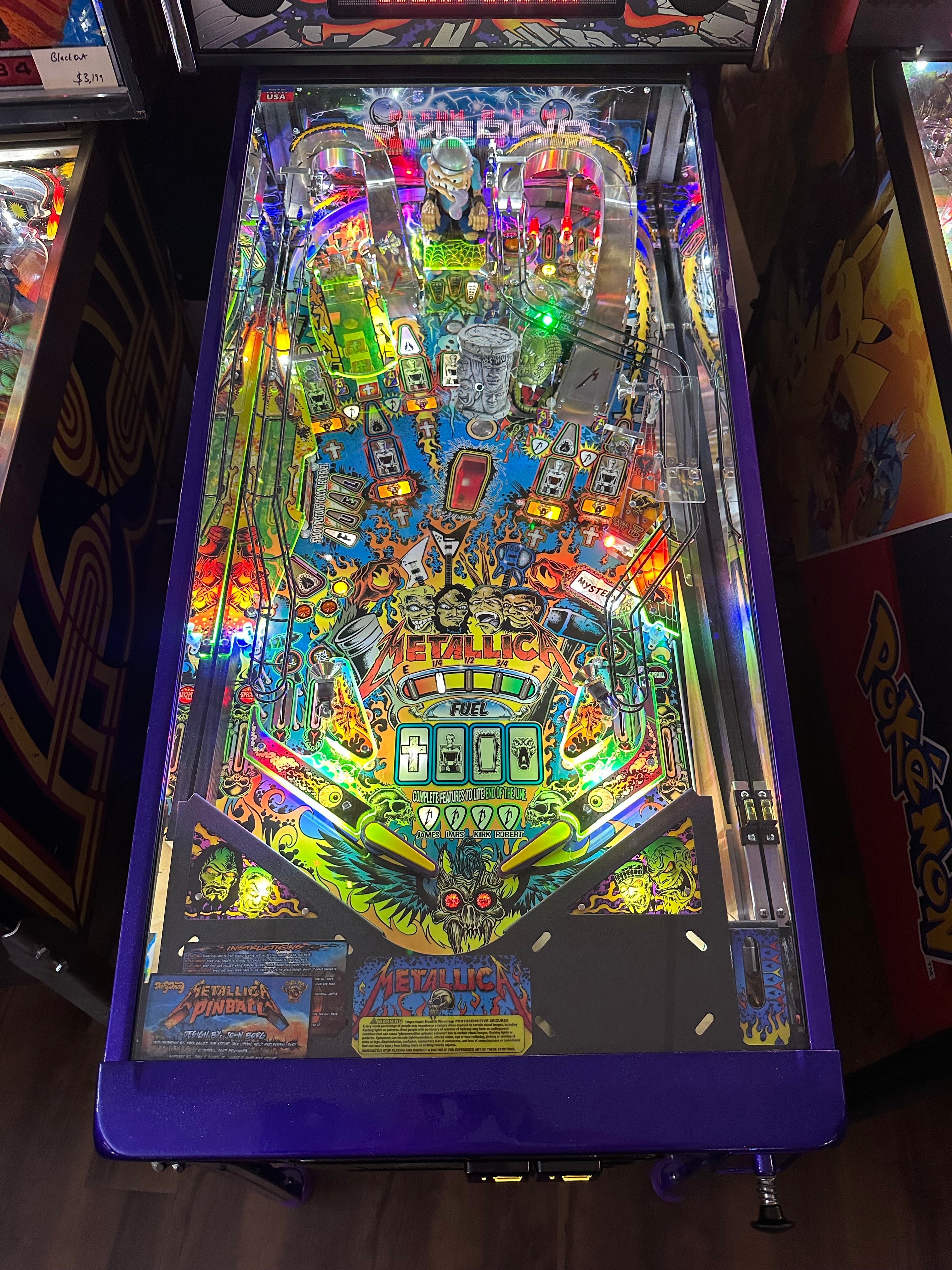 Stern Pinball LOADED Metallica Premium Pinball Machine