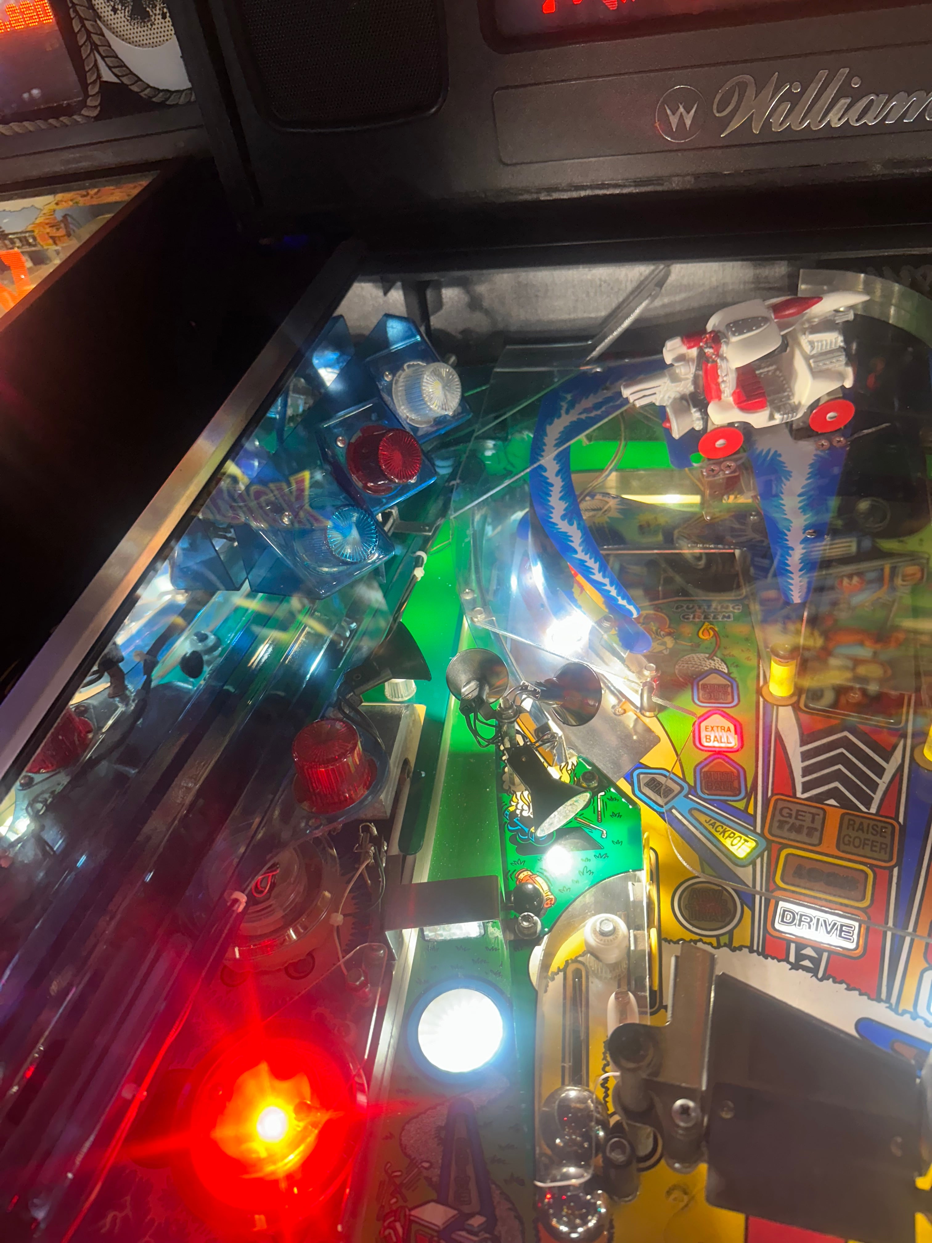 Williams LOADED No Good Gophers Pinball Machine