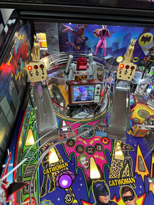 Stern Pinball Batman 66 Premium Pinball Machine