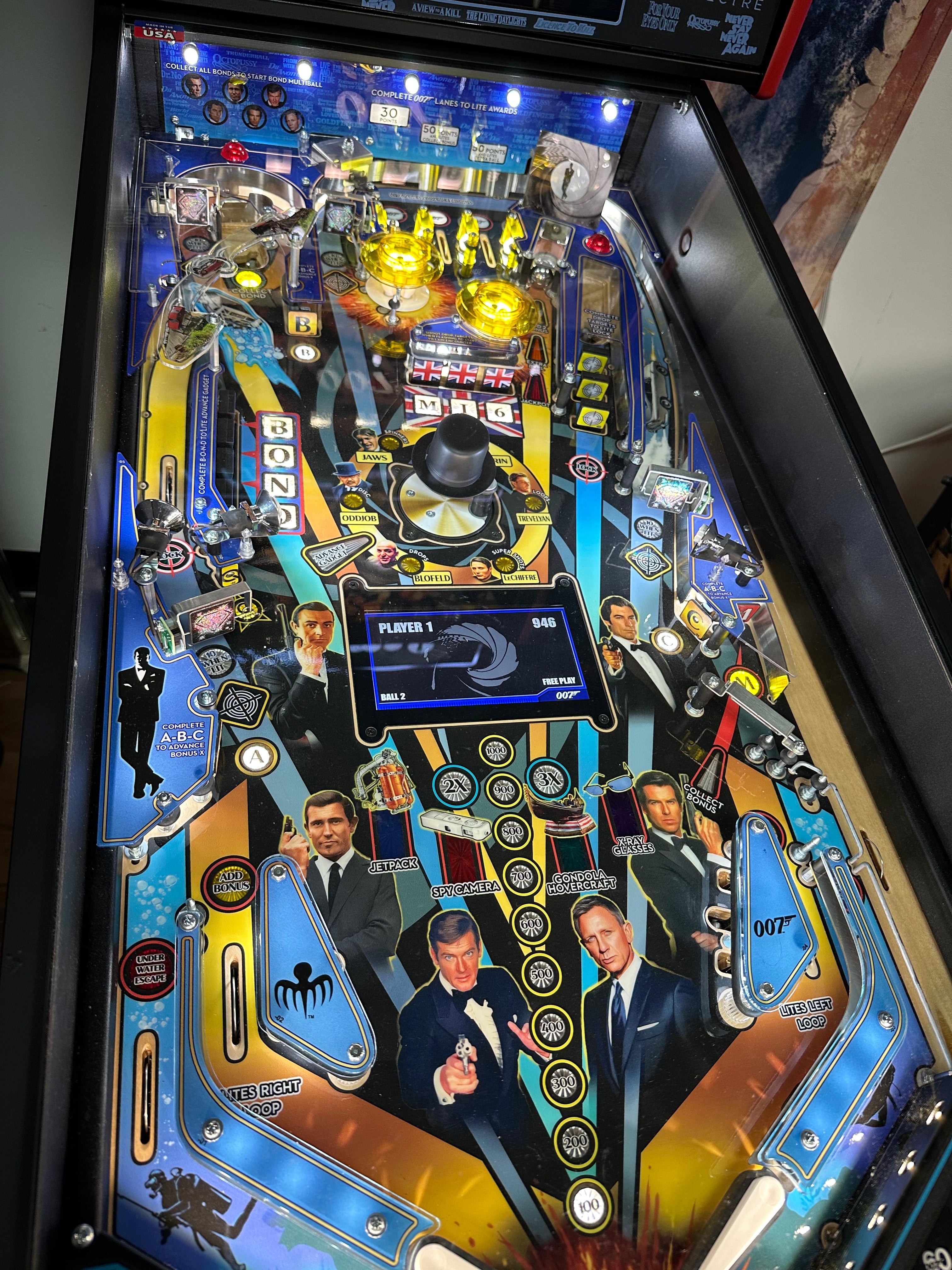 Stern Pinball James Bond 007 60th Anniversary Limited Edition Pinball Machine