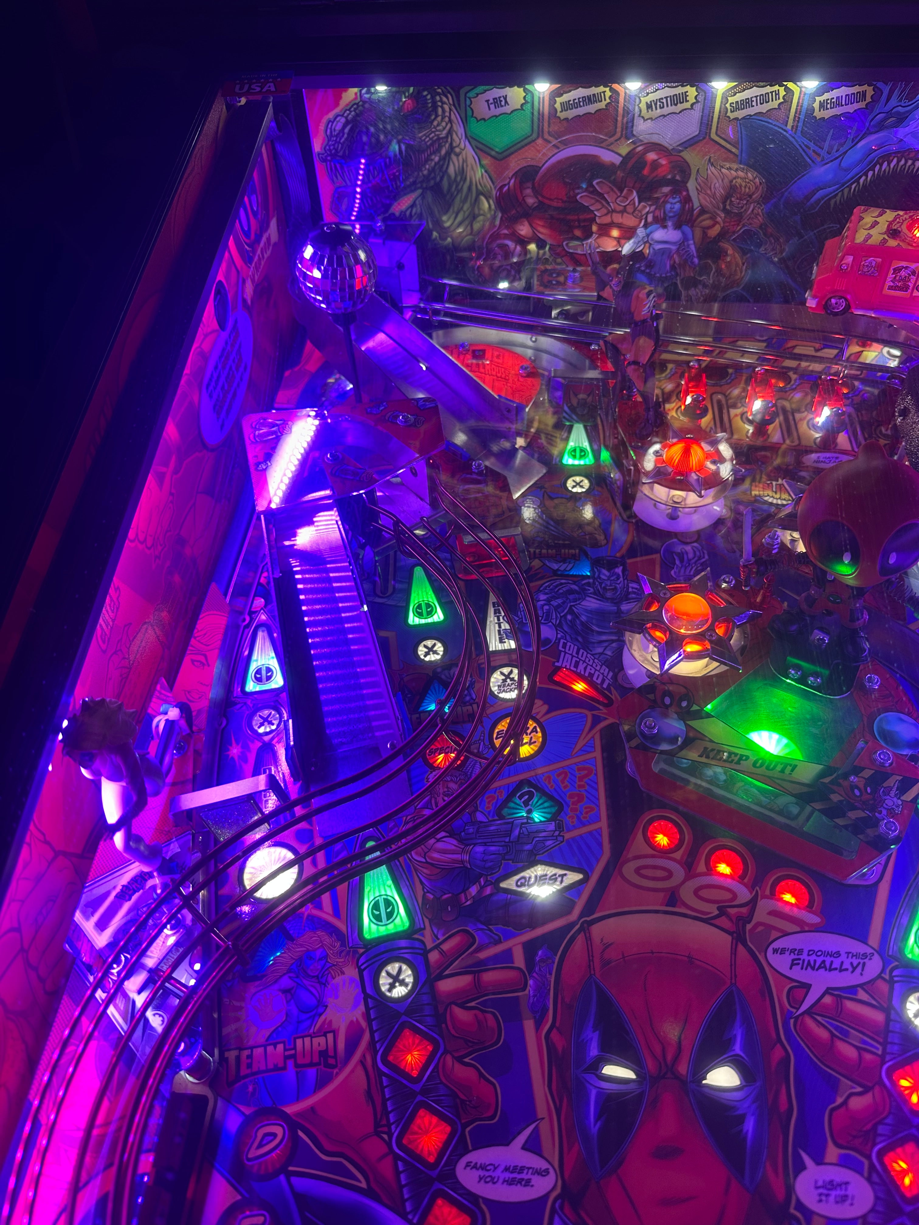 Stern Pinball LOADED Deadpool Premium Pinball Machine