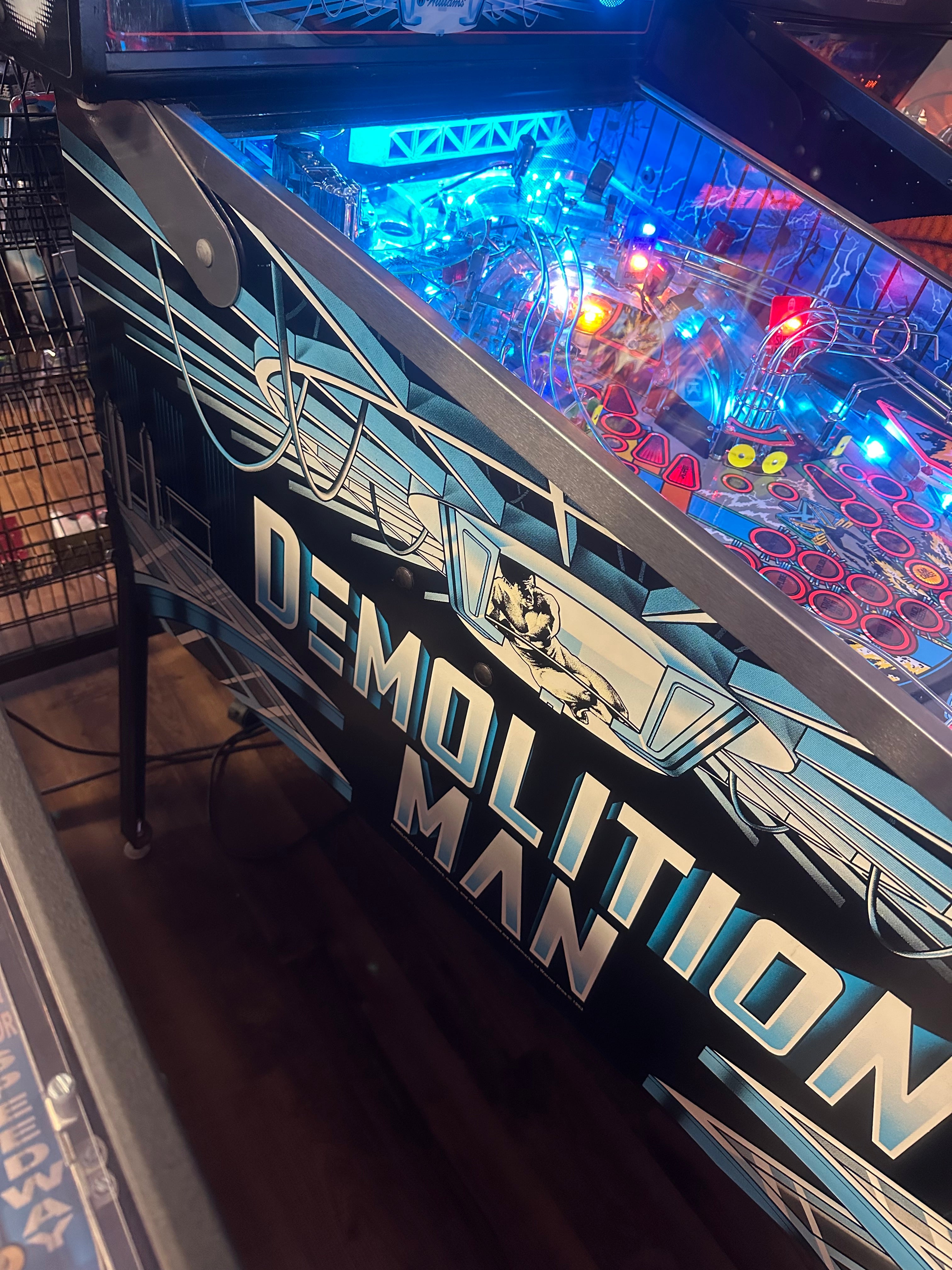 Williams Demolition Man Pinball Machine