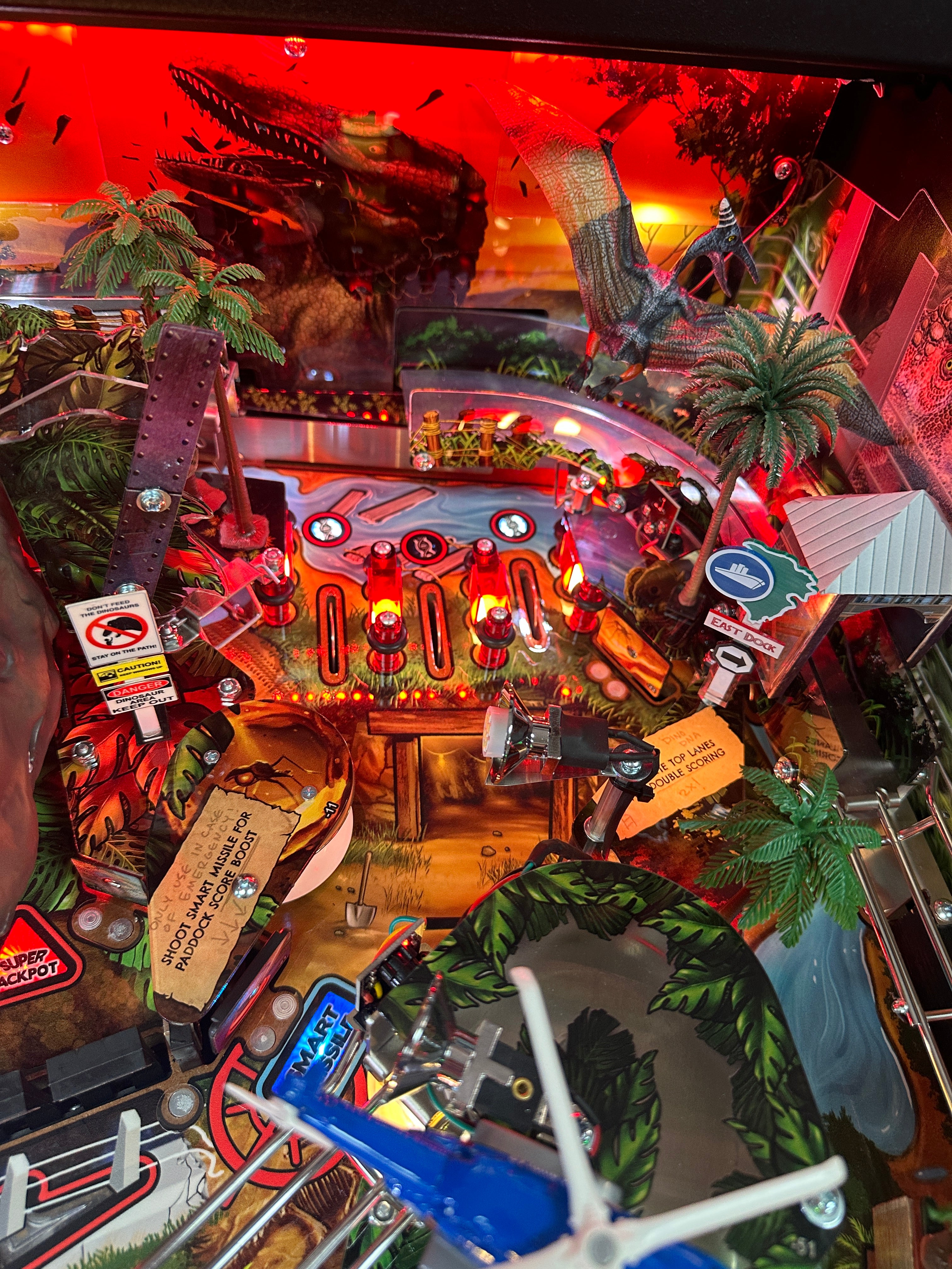 Stern Pinball LOADED Jurassic Park Home Pinball Machine