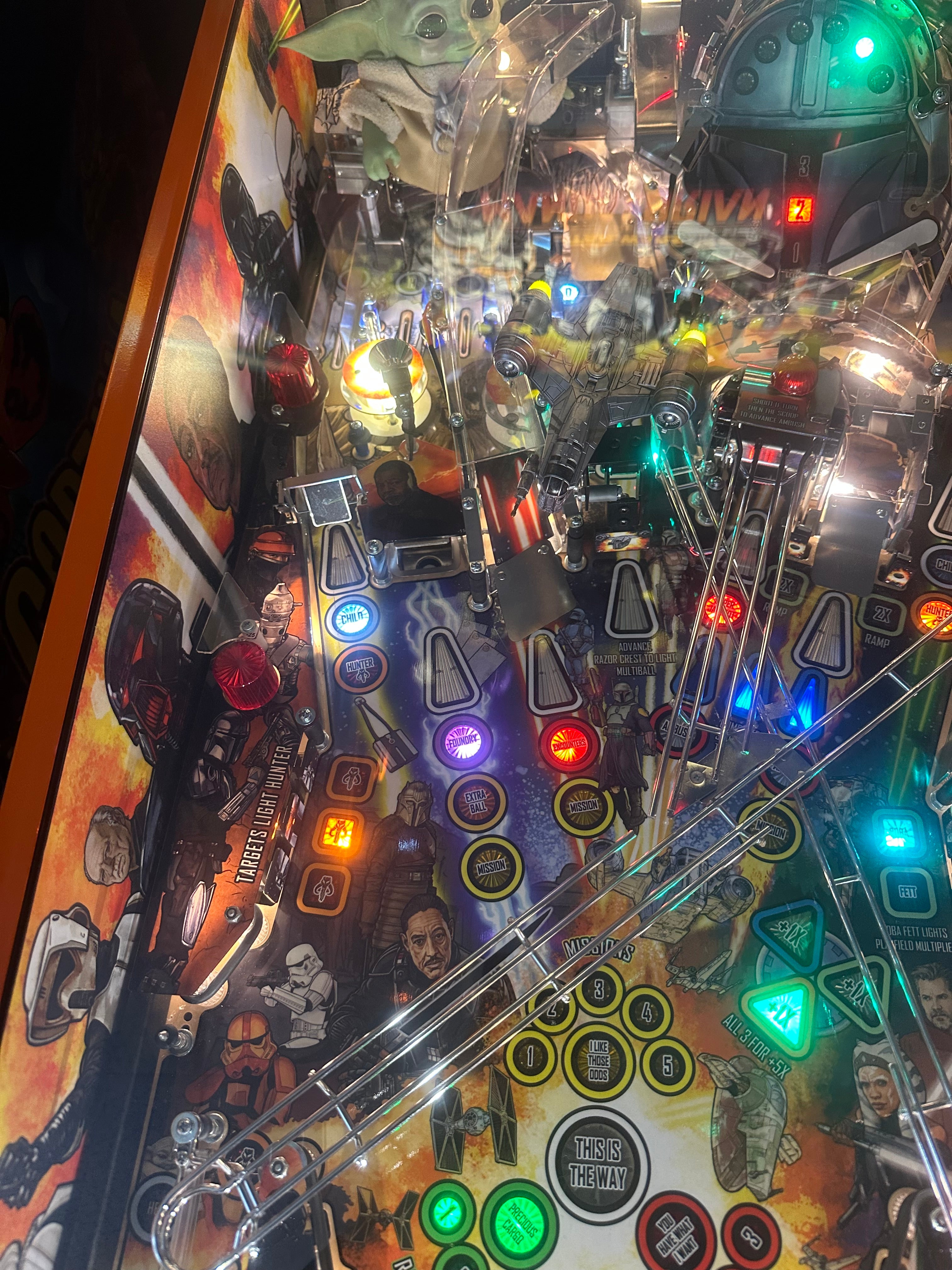 Stern Pinball LOADED The Mandalorian Premium Pinball Machine