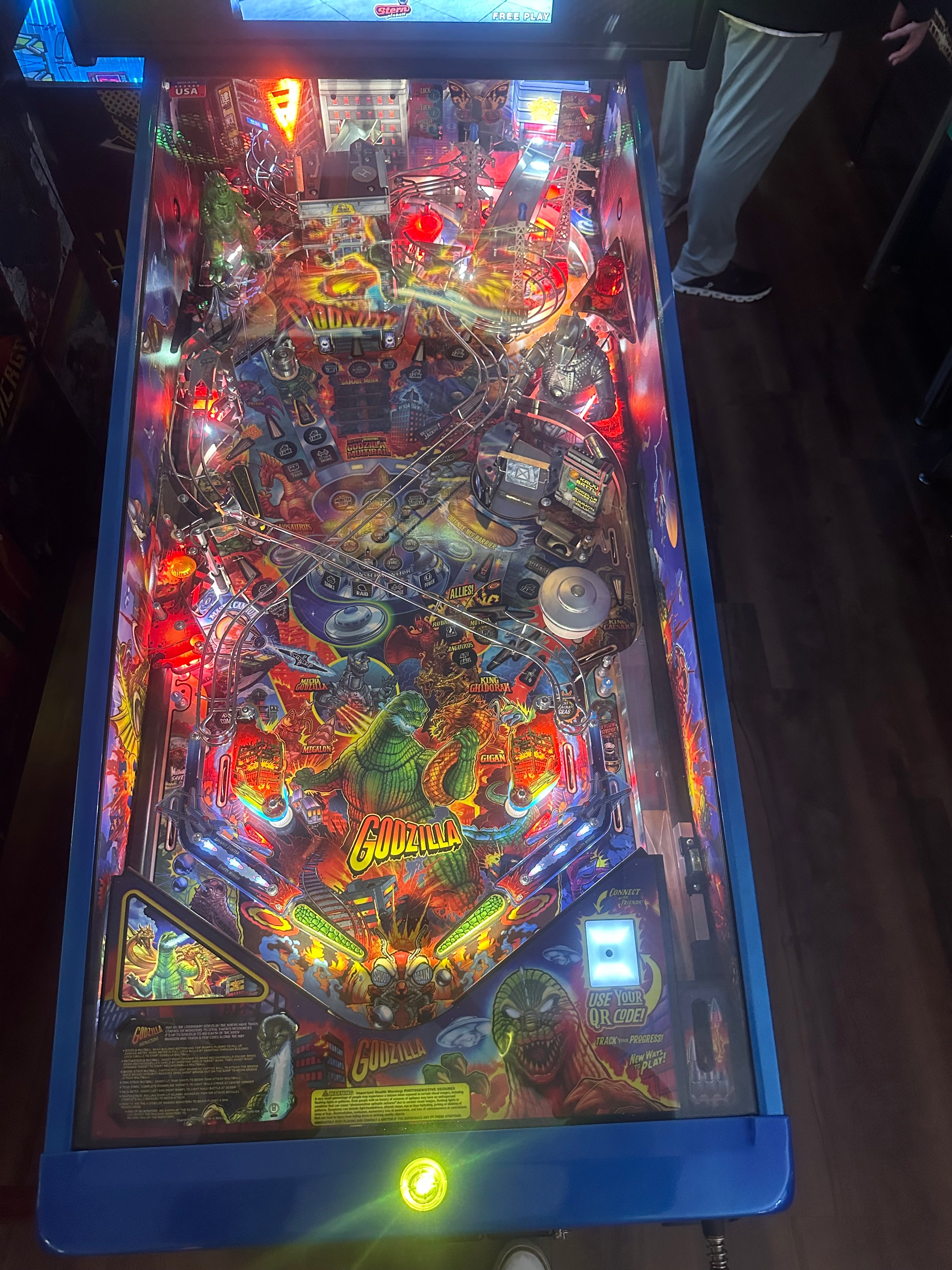 Stern Pinball LOADED Godzilla Premium Pinball Machine