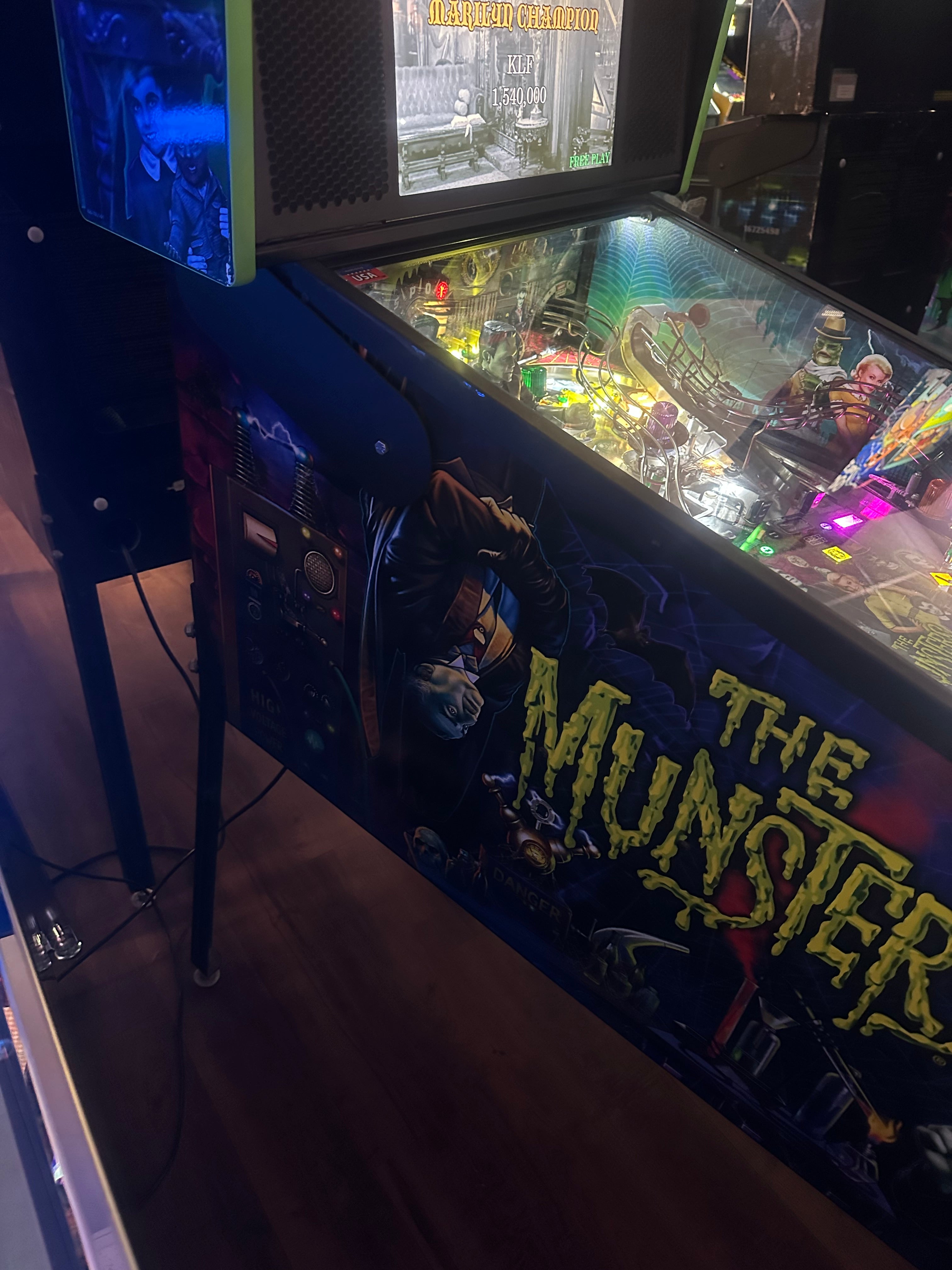 Stern Pinball The Munsters Pro Pinball Machine