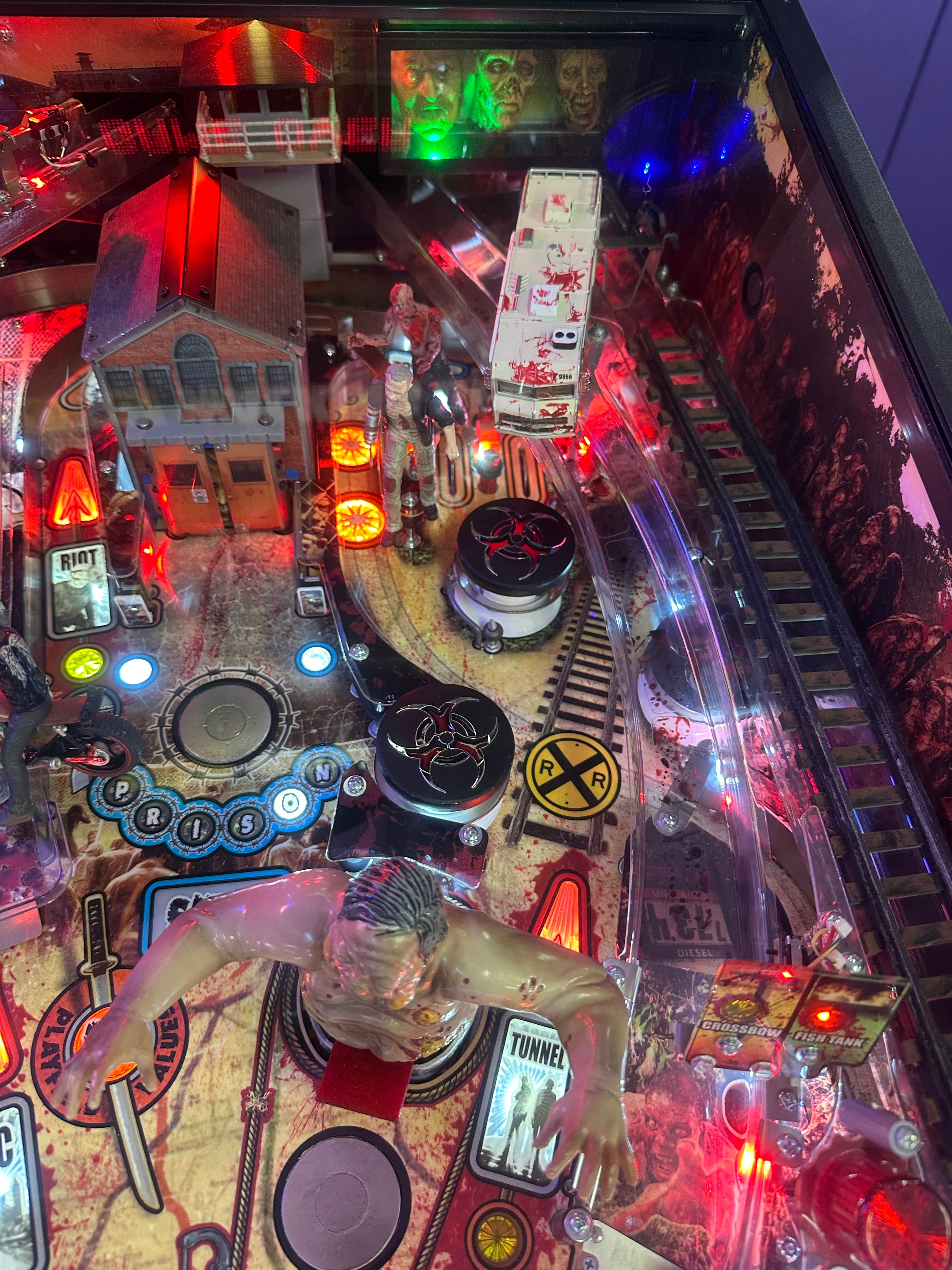 Stern Pinball LOADED The Walking Dead Premium Pinball Machine