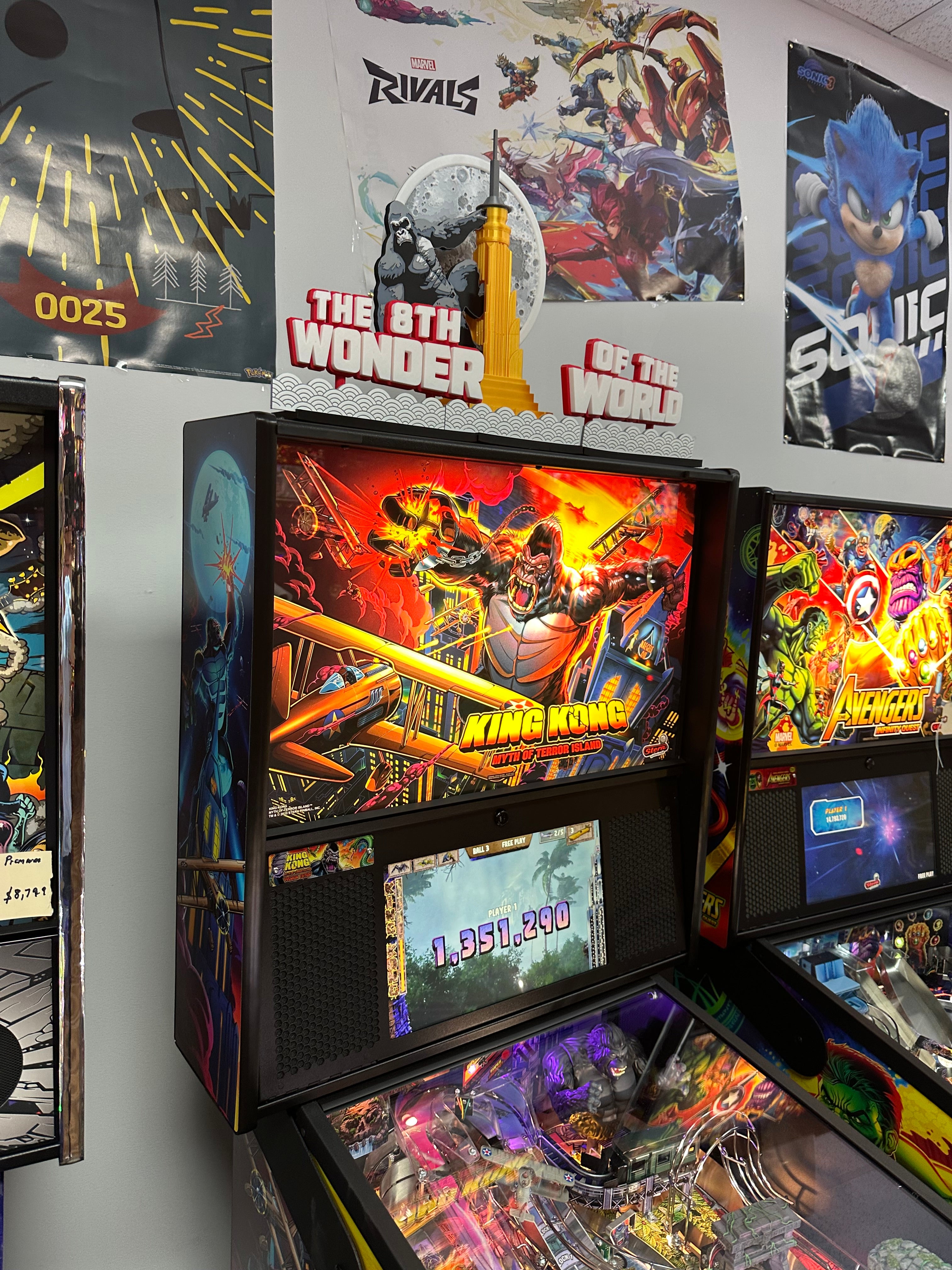 Stern Pinball King Kong: Myth of Terror Island Premium Pinball Machine