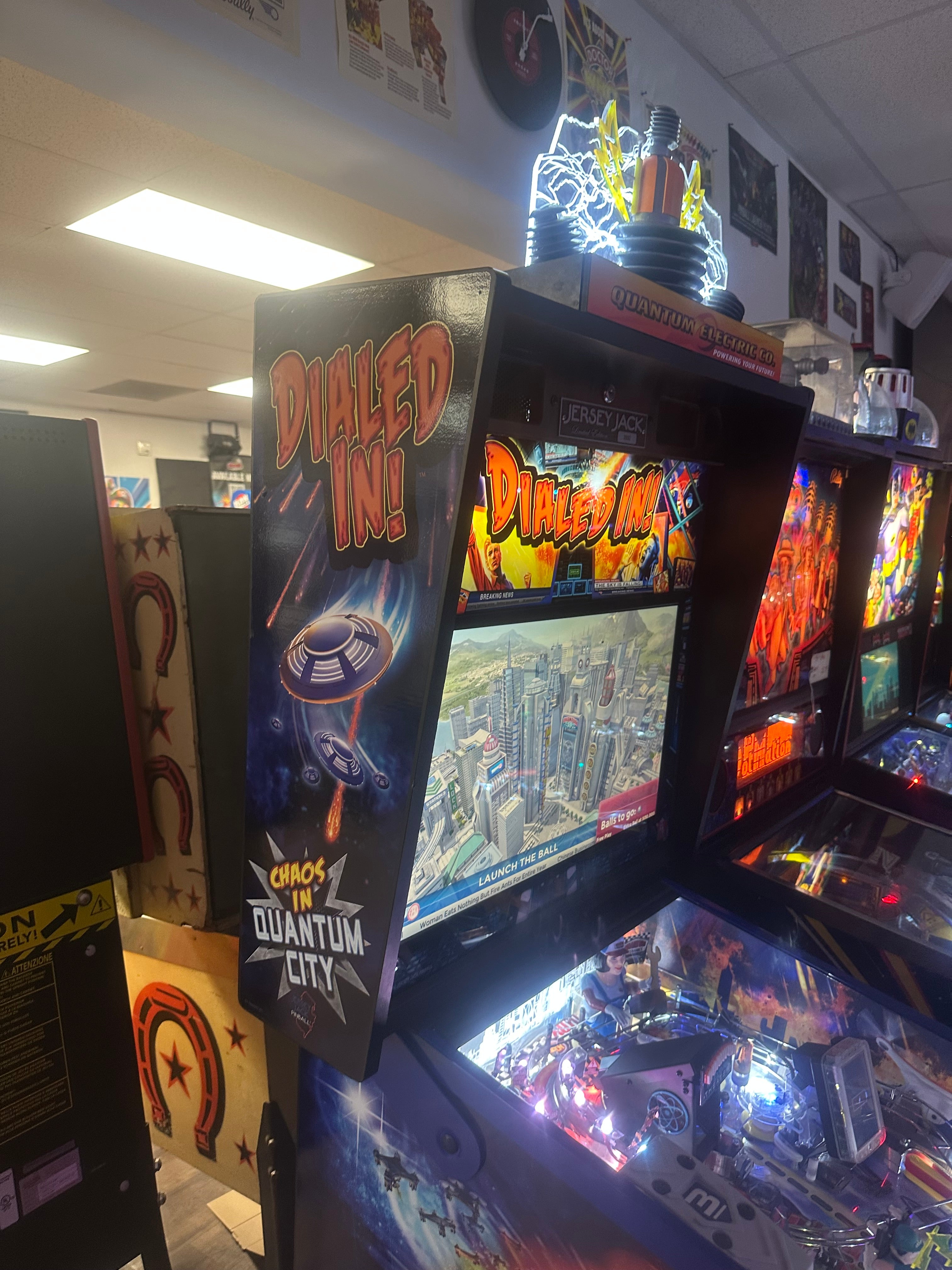 Jersey Jack Pinball Dialed In! Limited Edition Pinball Machine with Topper!