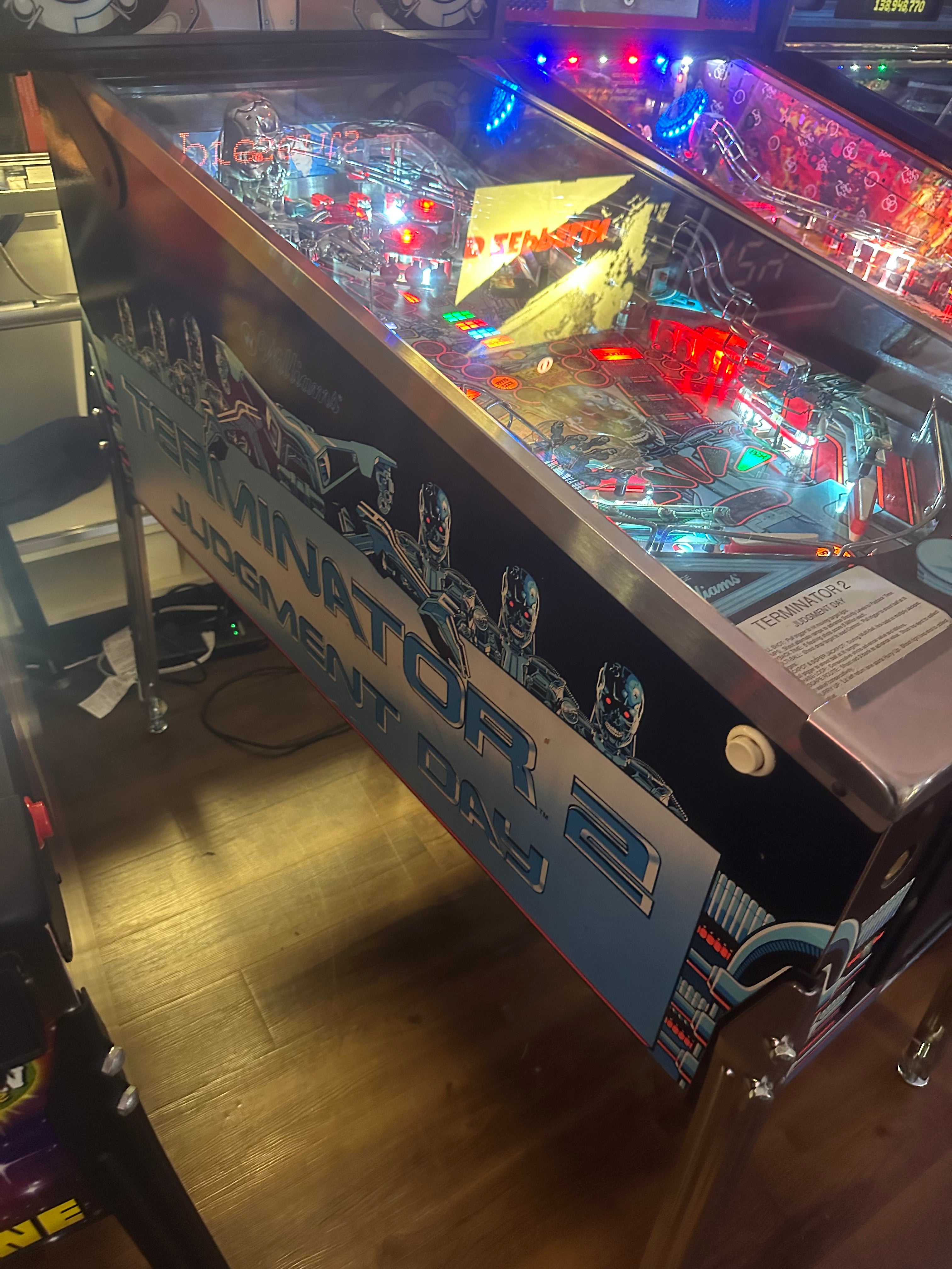 Williams Terminator 2: Judgement Day Pinball Machine