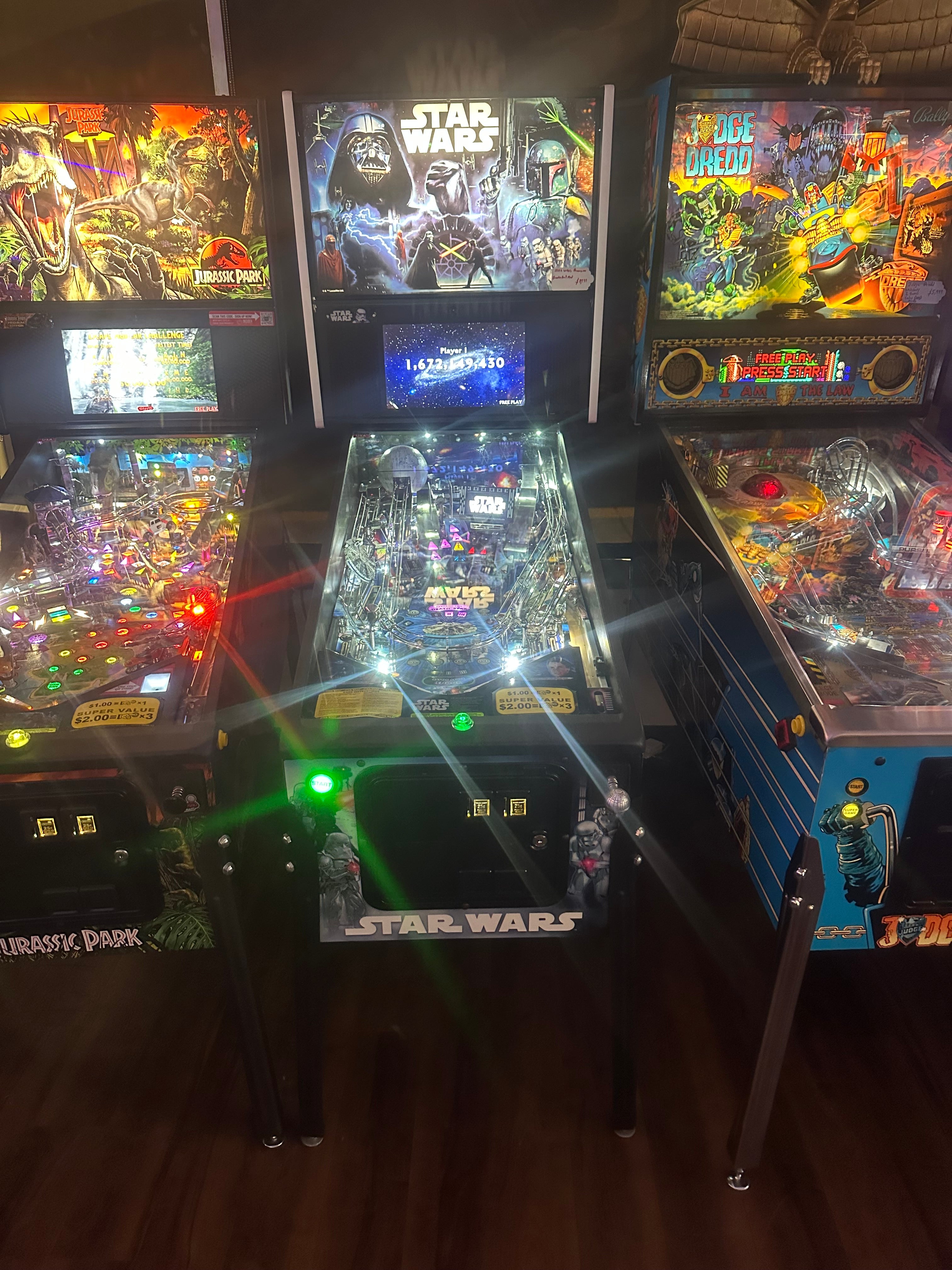 Stern Pinball Star Wars Premium Pinball Machine