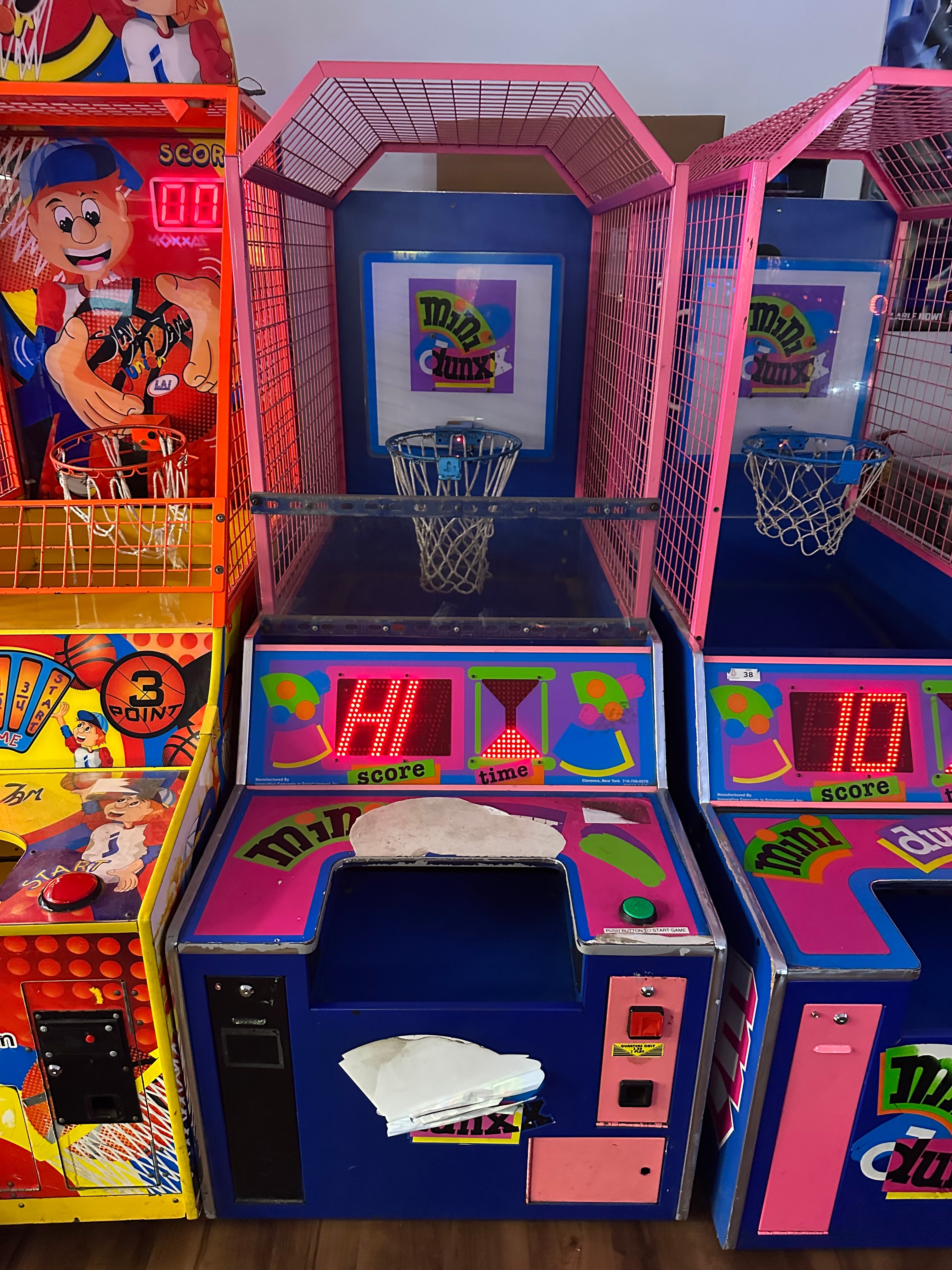 Mini-Dunxx Kiddie Basketball Arcade Game