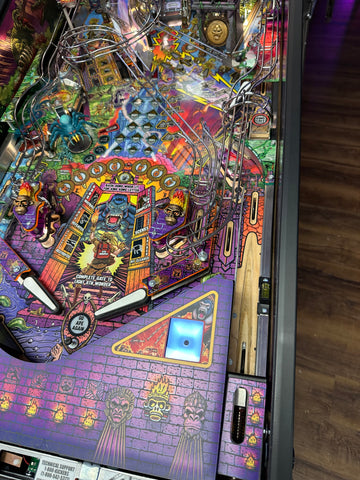Image of Stern Pinball LOADED King Kong: Myth of Terror Island Limited Edition Pinball Machine
