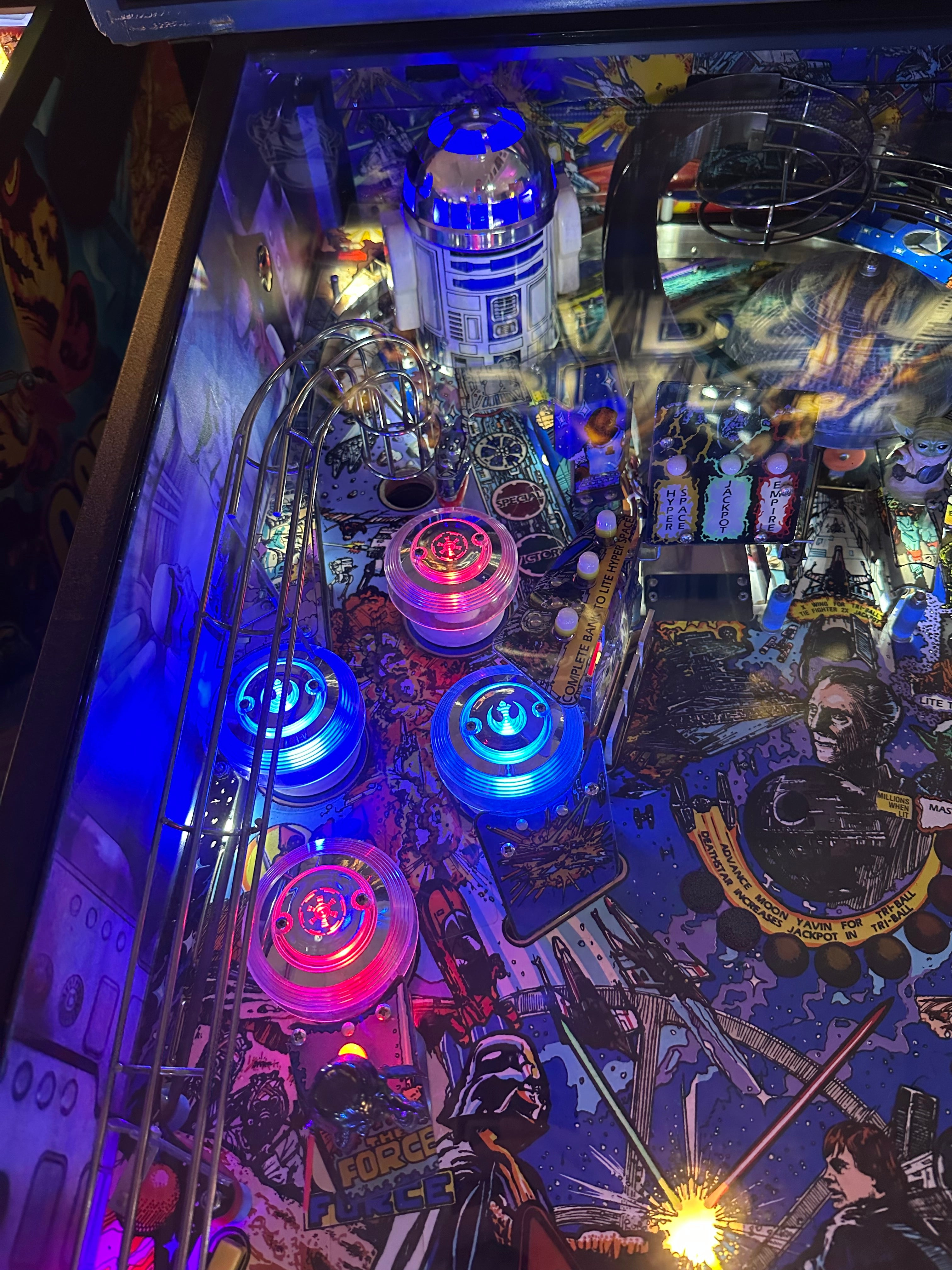 Data East LOADED Star Wars Pinball Machine
