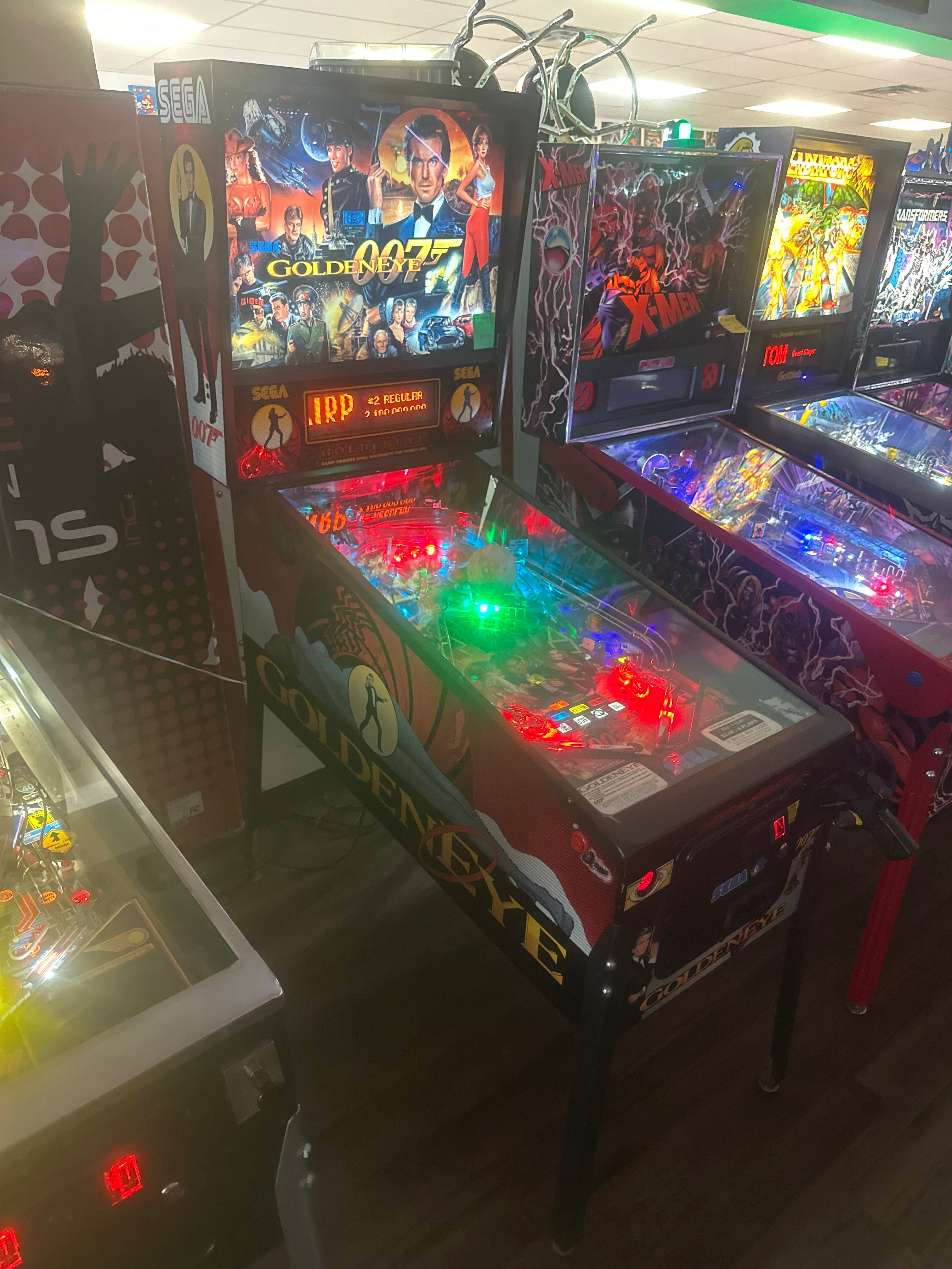 SEGA Goldeneye Pinball Machine