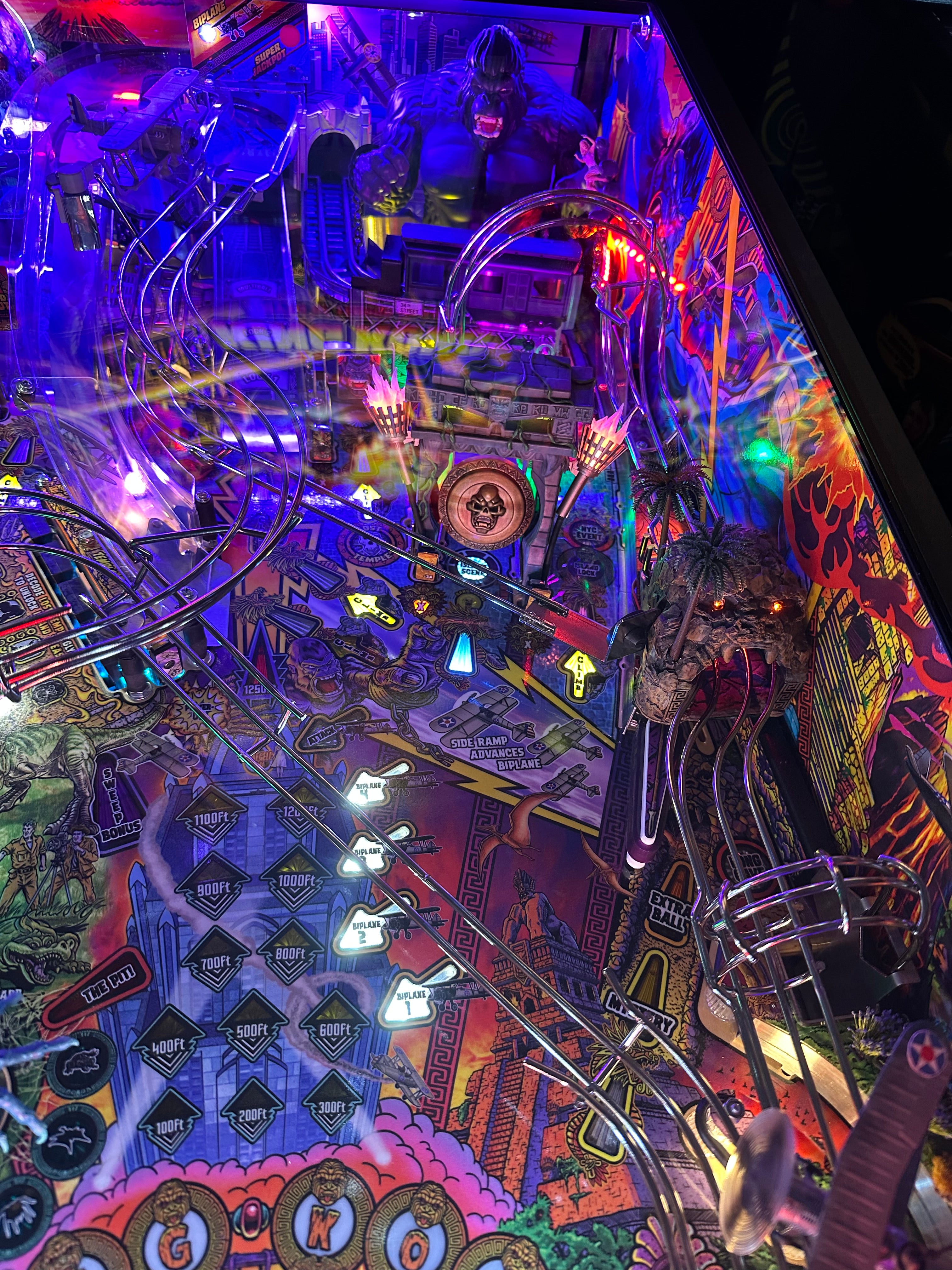 Stern Pinball LOADED King Kong: Myth of Terror Island Premium Pinball Machine