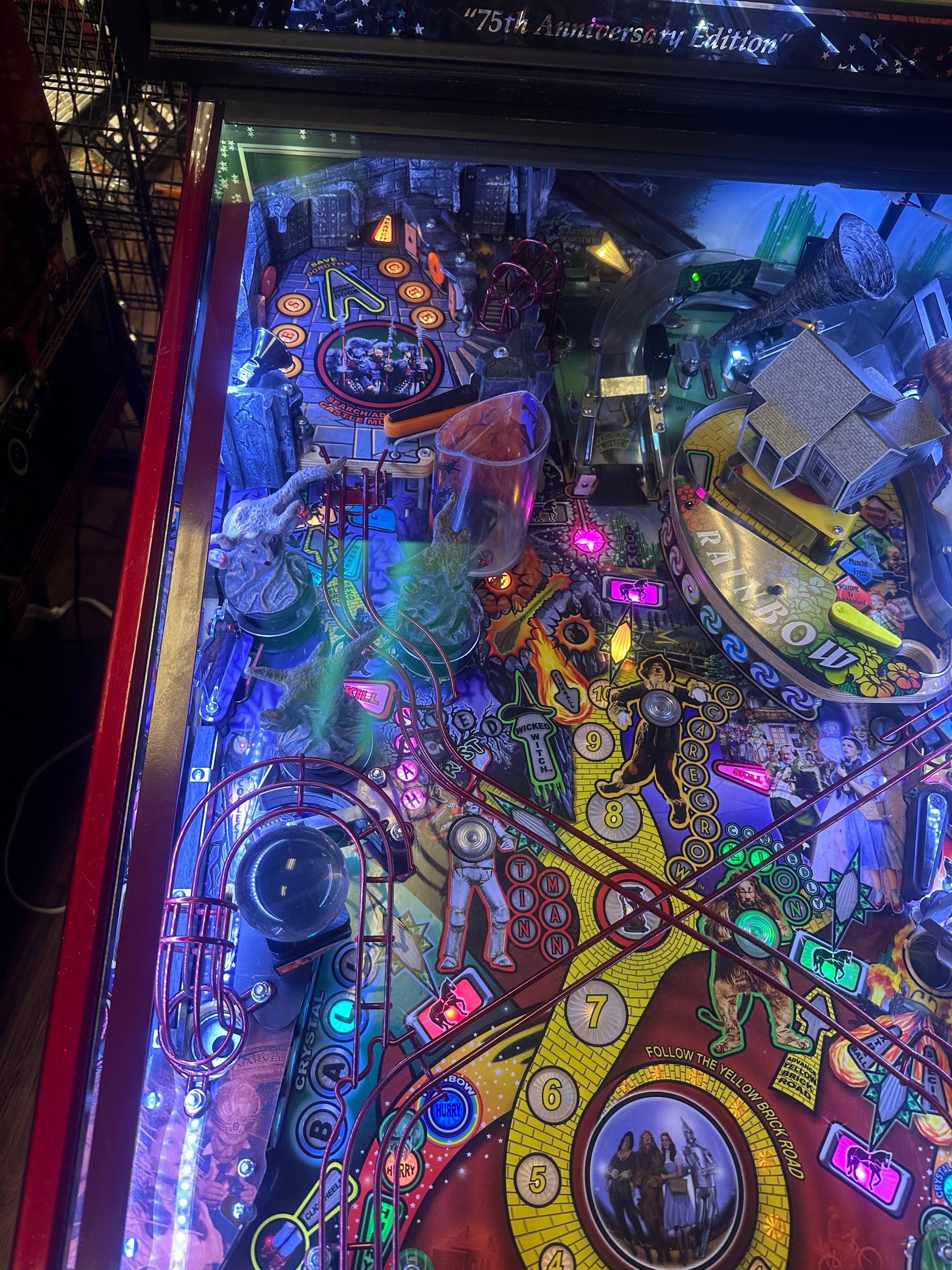 JJP Wizard of Oz 75th Anniversary Ruby Red Edition Pinball Machine