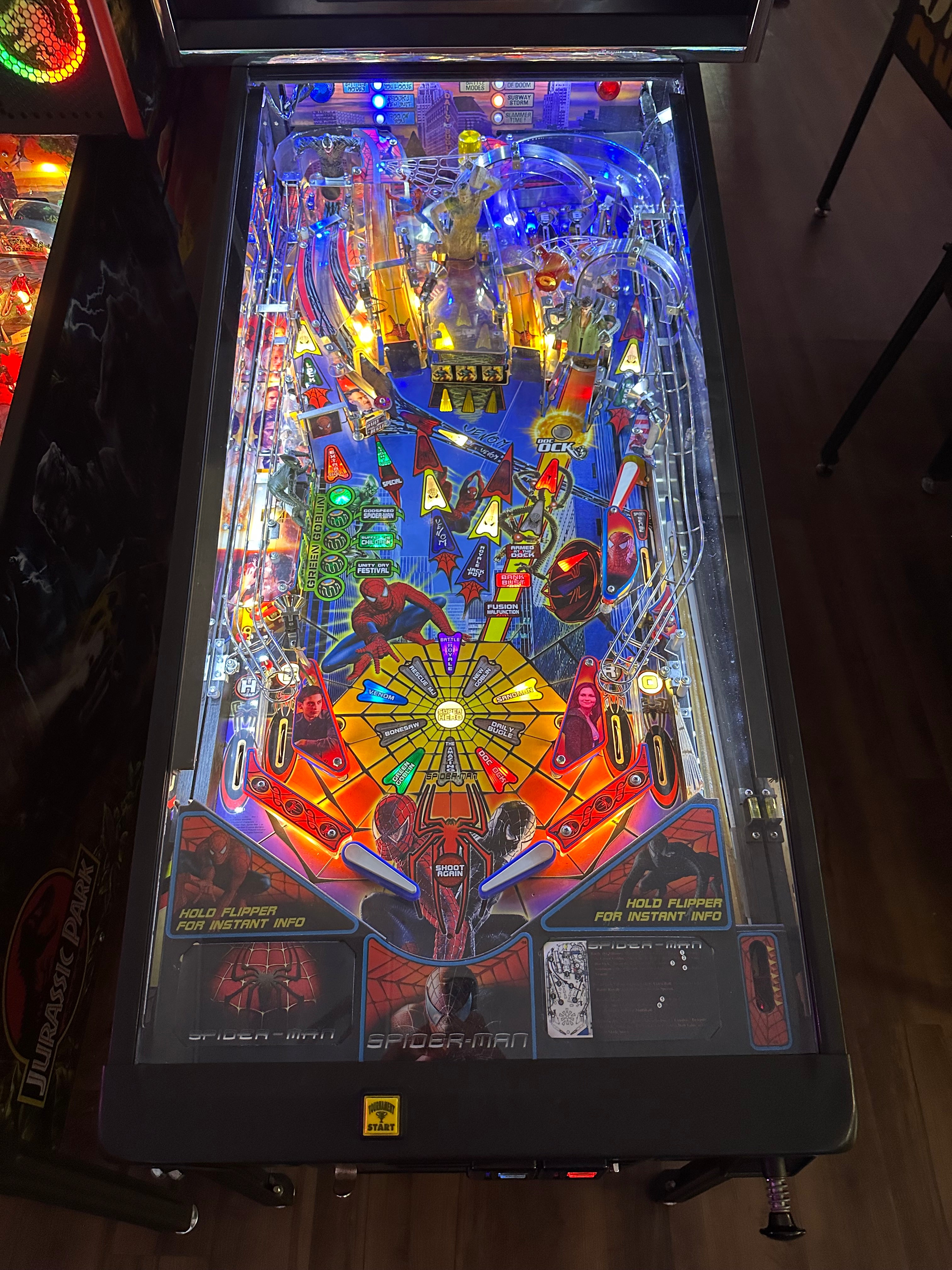 Stern Pinball LOADED Spider-Man Pinball Machine