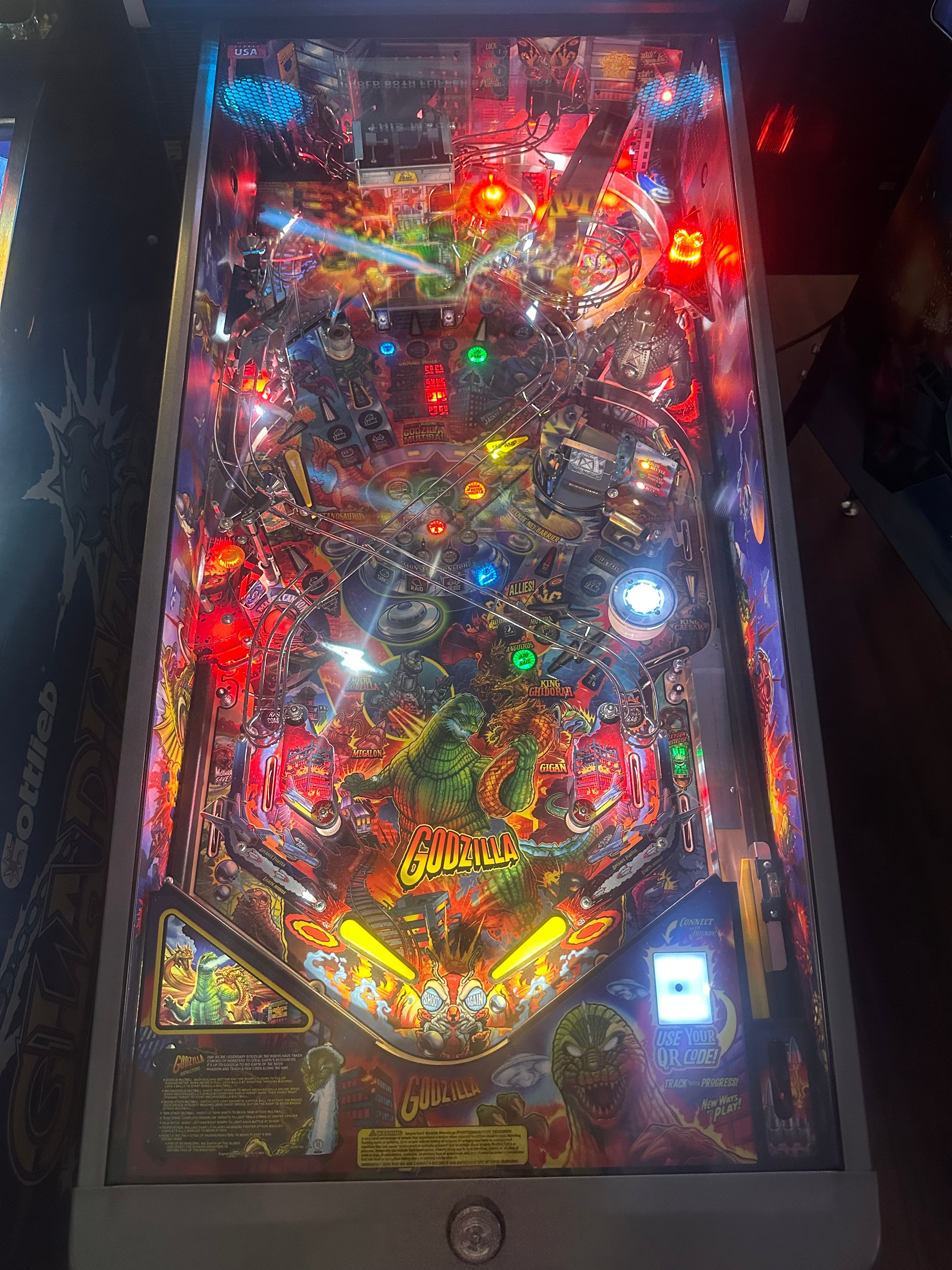 Stern Pinball LOADED Godzilla Premium Pinball Machine