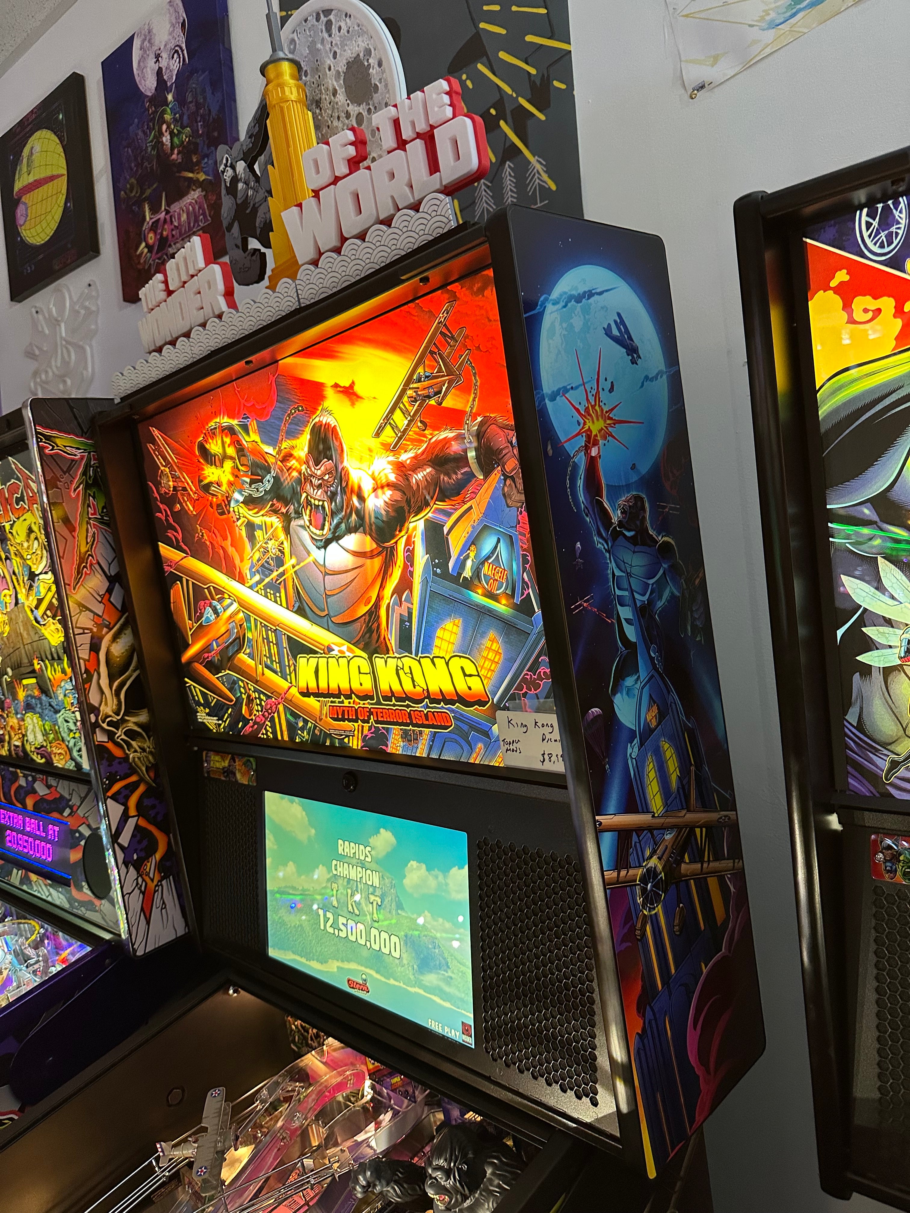 Stern Pinball King Kong: Myth of Terror Island Premium Pinball Machine
