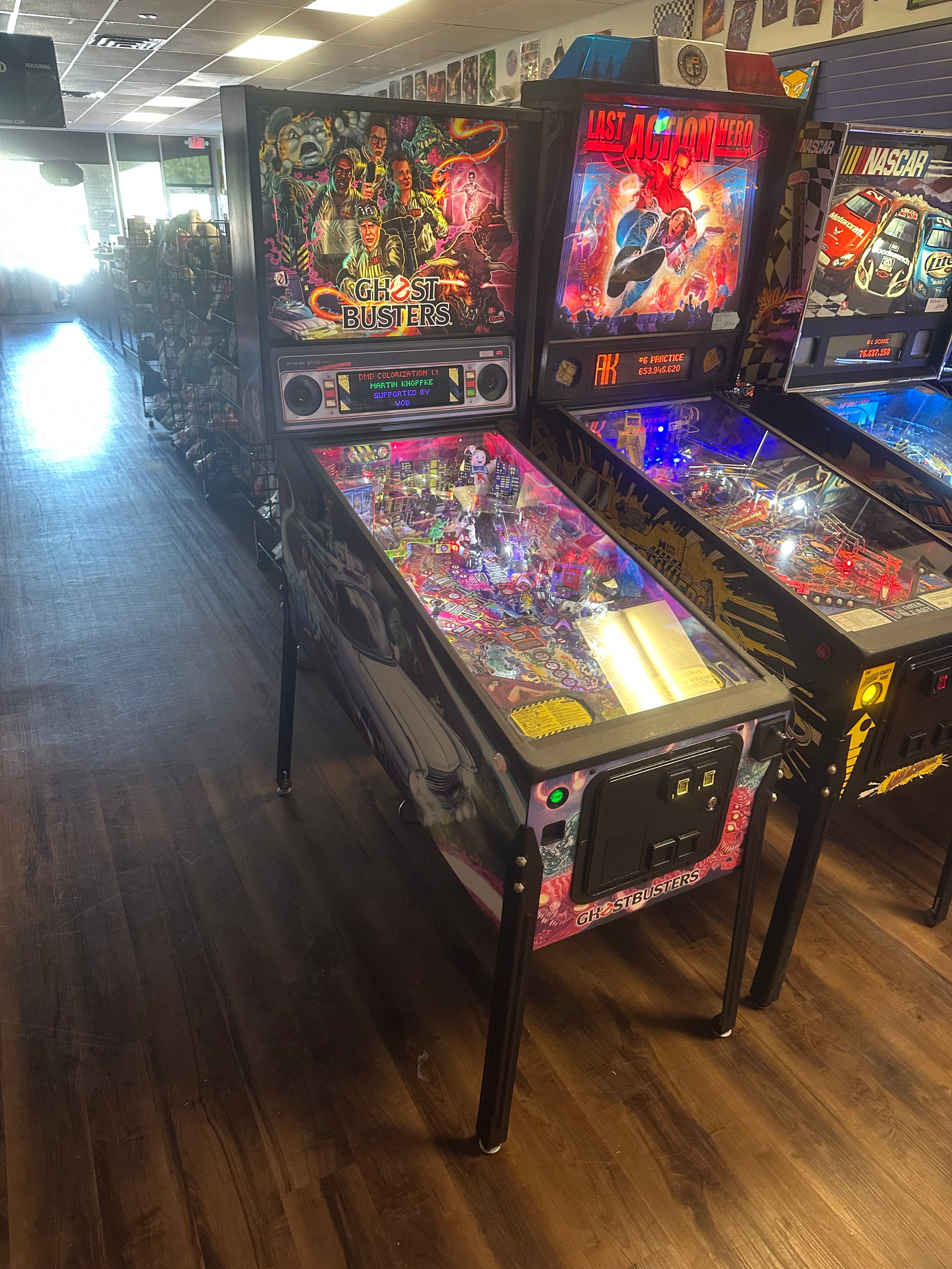 Stern Pinball LOADED Ghostbusters Pro Pinball Machine