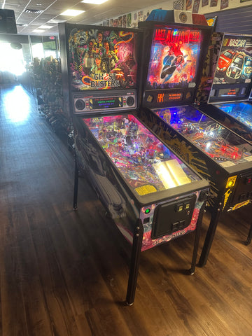 Image of Stern Pinball LOADED Ghostbusters Pro Pinball Machine