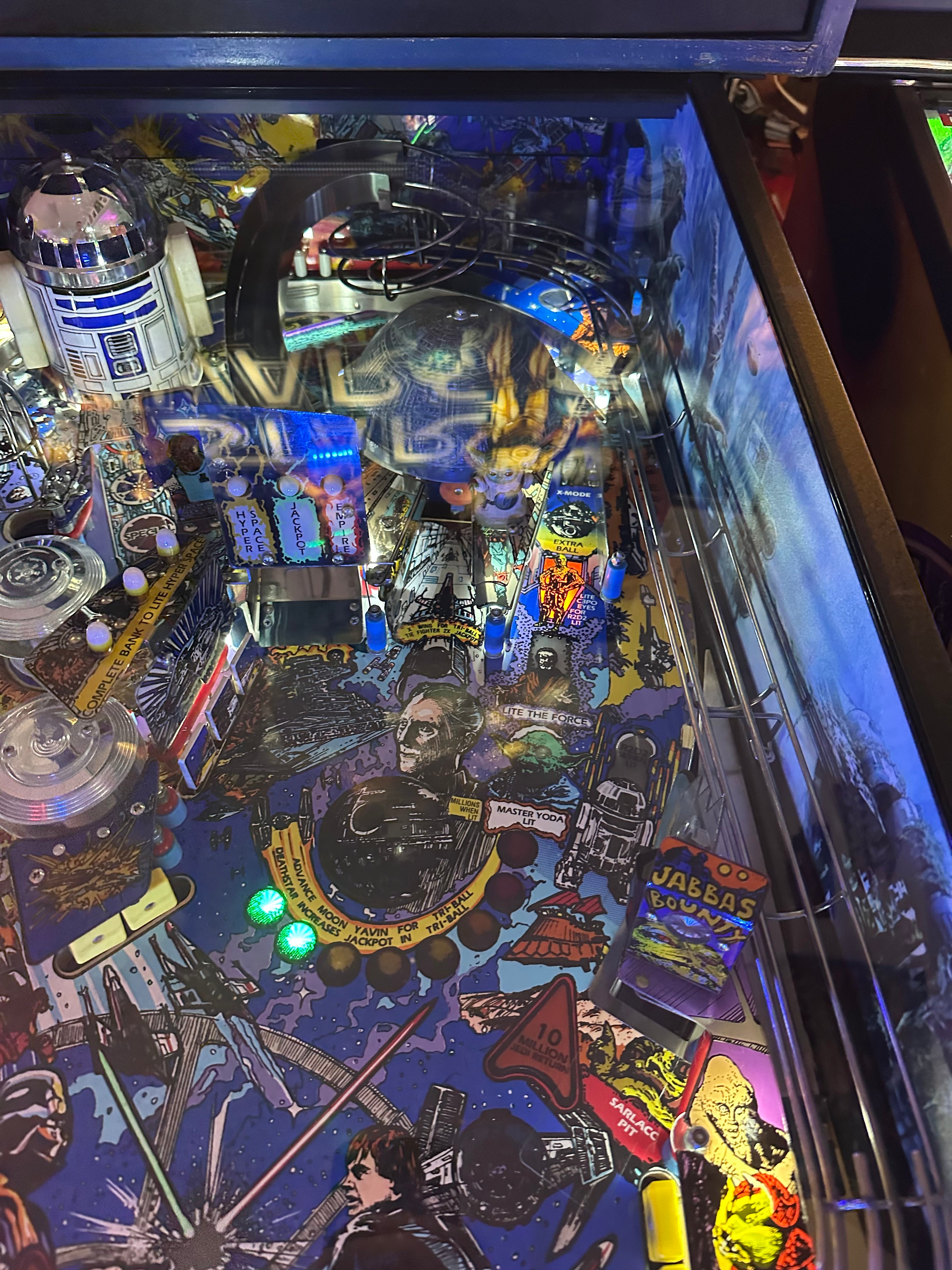 Data East LOADED Star Wars Pinball Machine