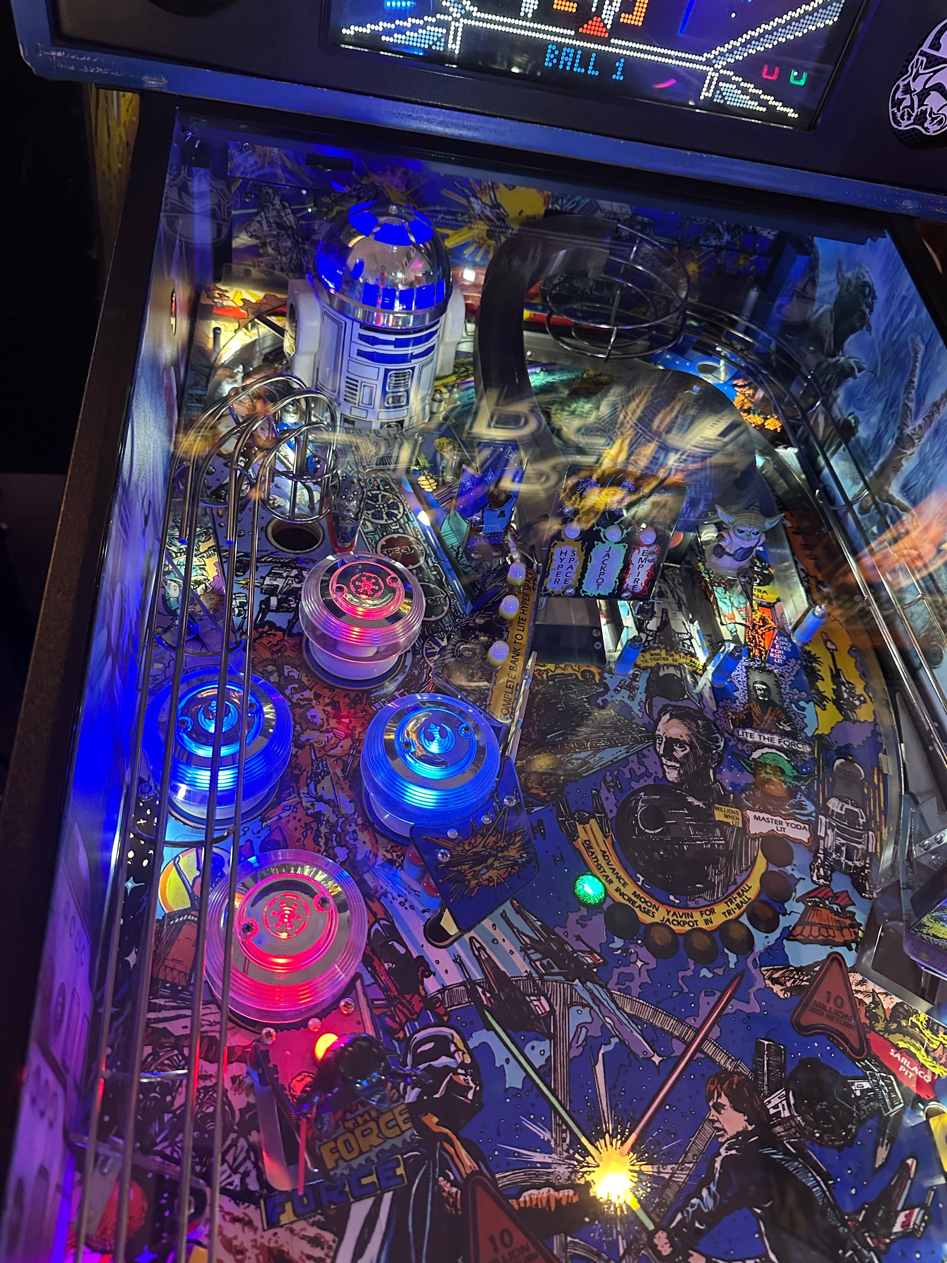 Data East LOADED Star Wars Pinball Machine