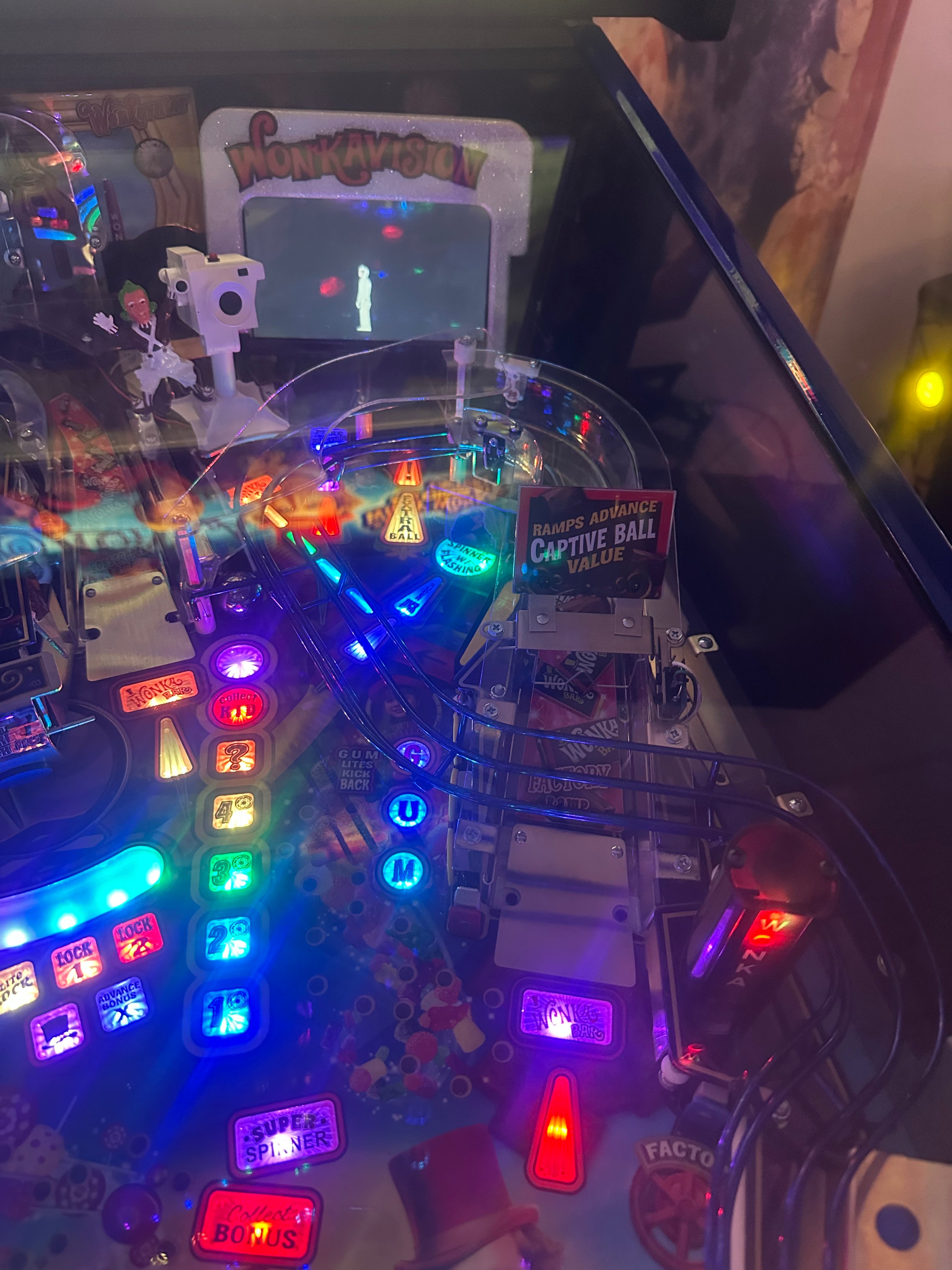 JJP Willy Wonka & the Chocolate Factory Limited Edition Pinball Machine