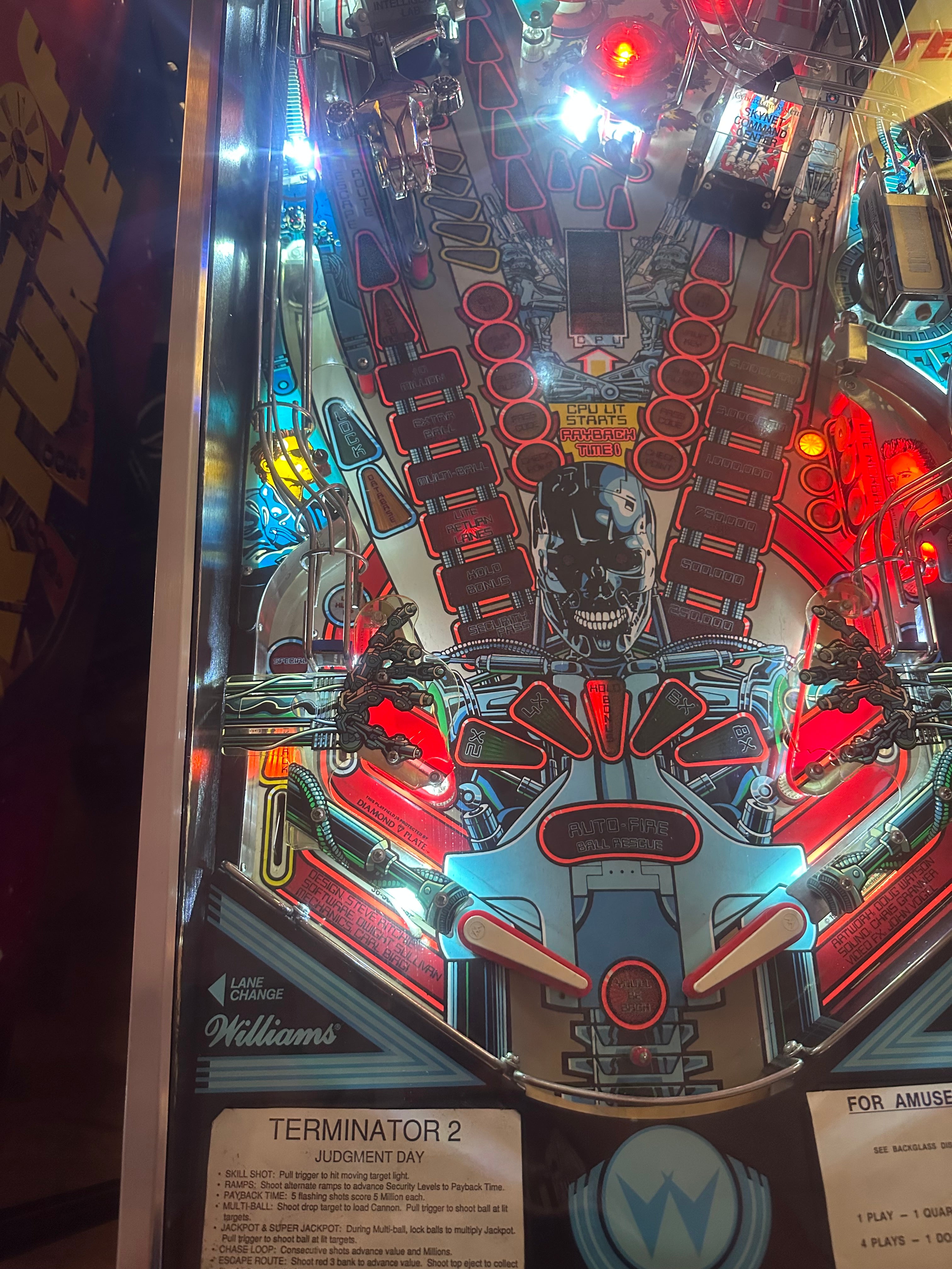 Williams Terminator 2: Judgement Day Pinball Machine