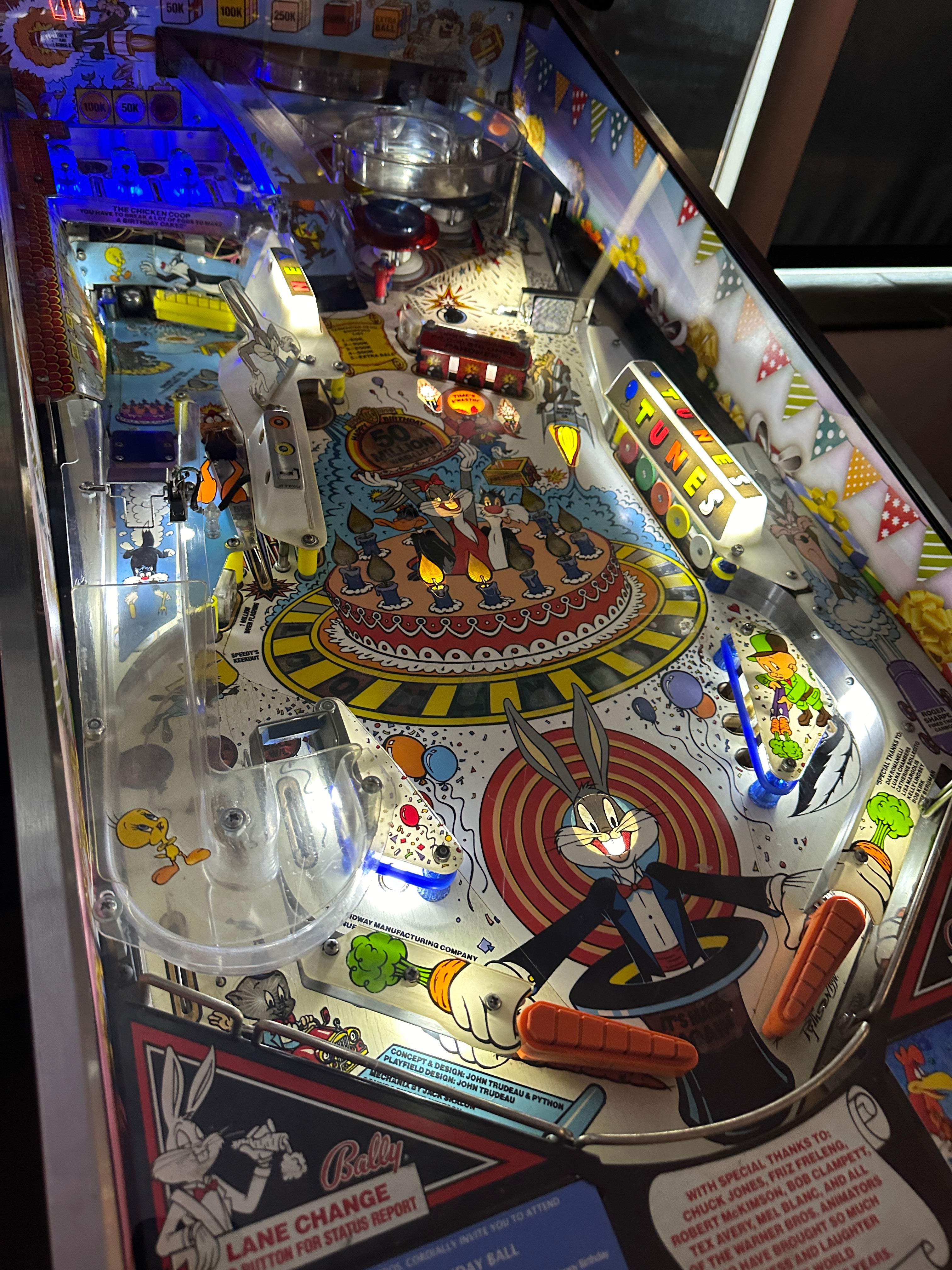 Bally Bugs Bunny's Birthday Ball Pinball Machine