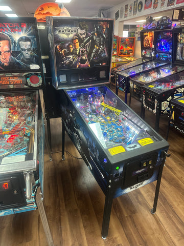Image of Stern Pinball Batman: The Dark Knight Pinball Machine