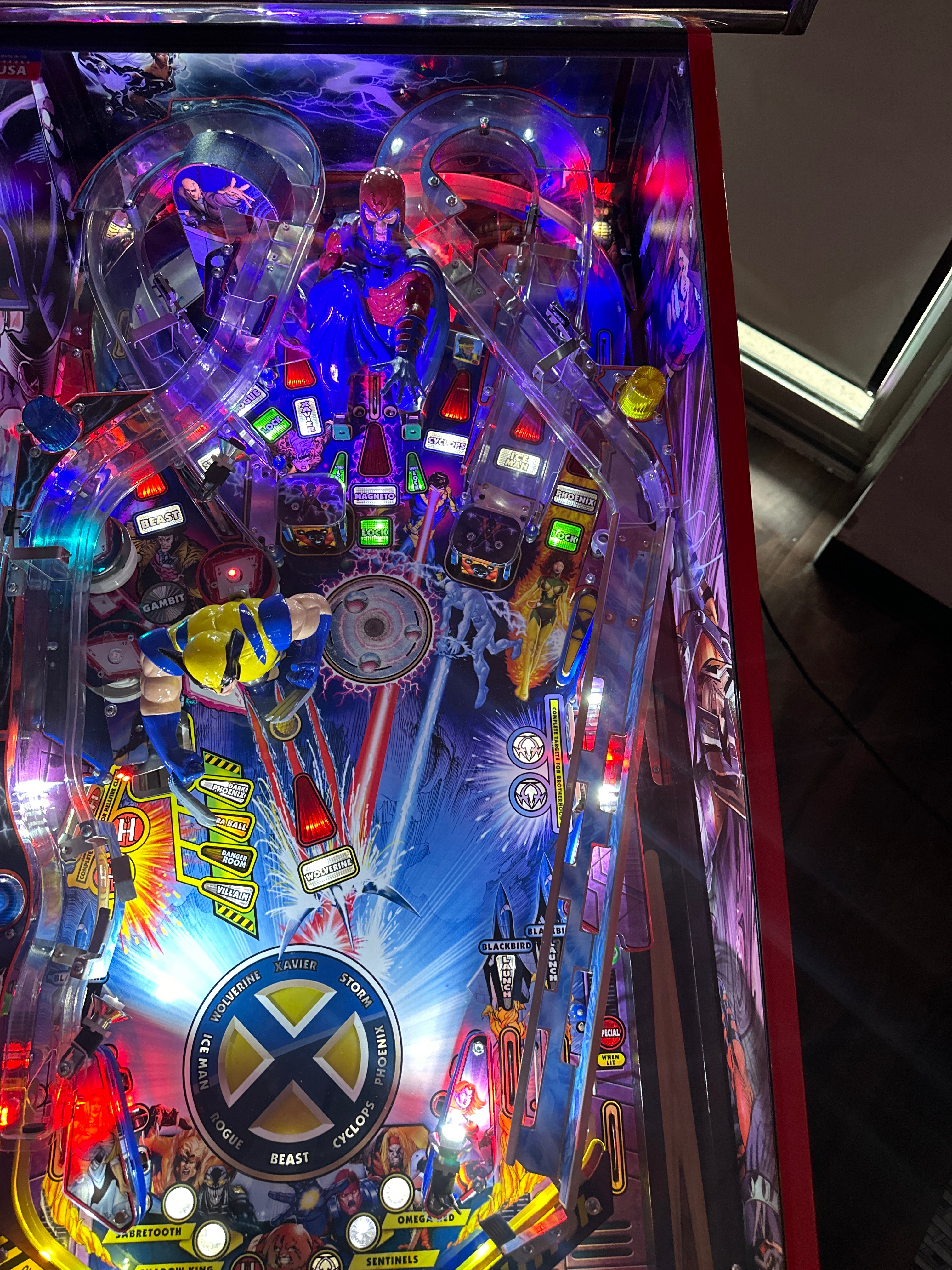 Stern Pinball LOADED X-Men Limited Magneto Edition Pinball Machine