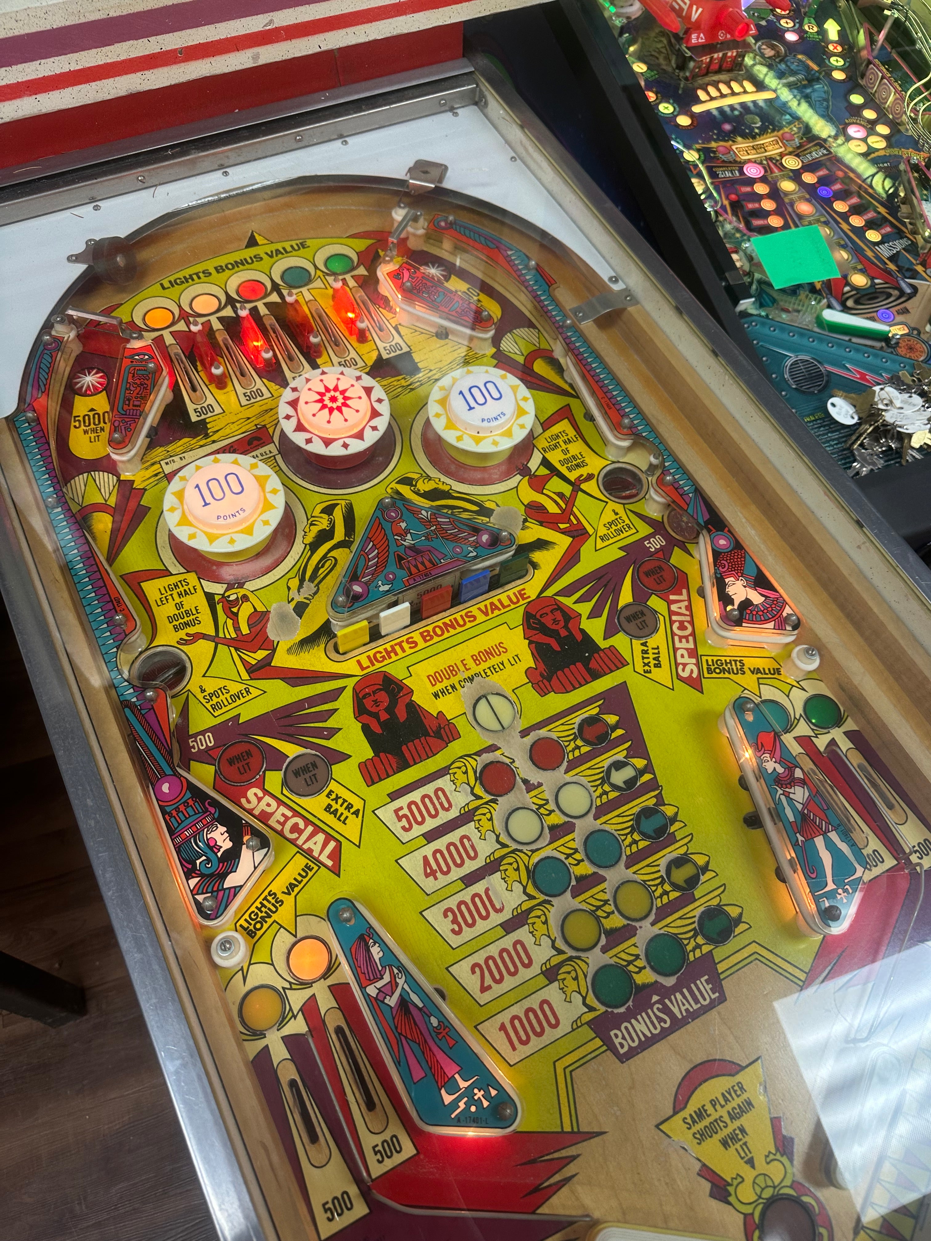 Gottlieb Cleopatra Pinball Machine