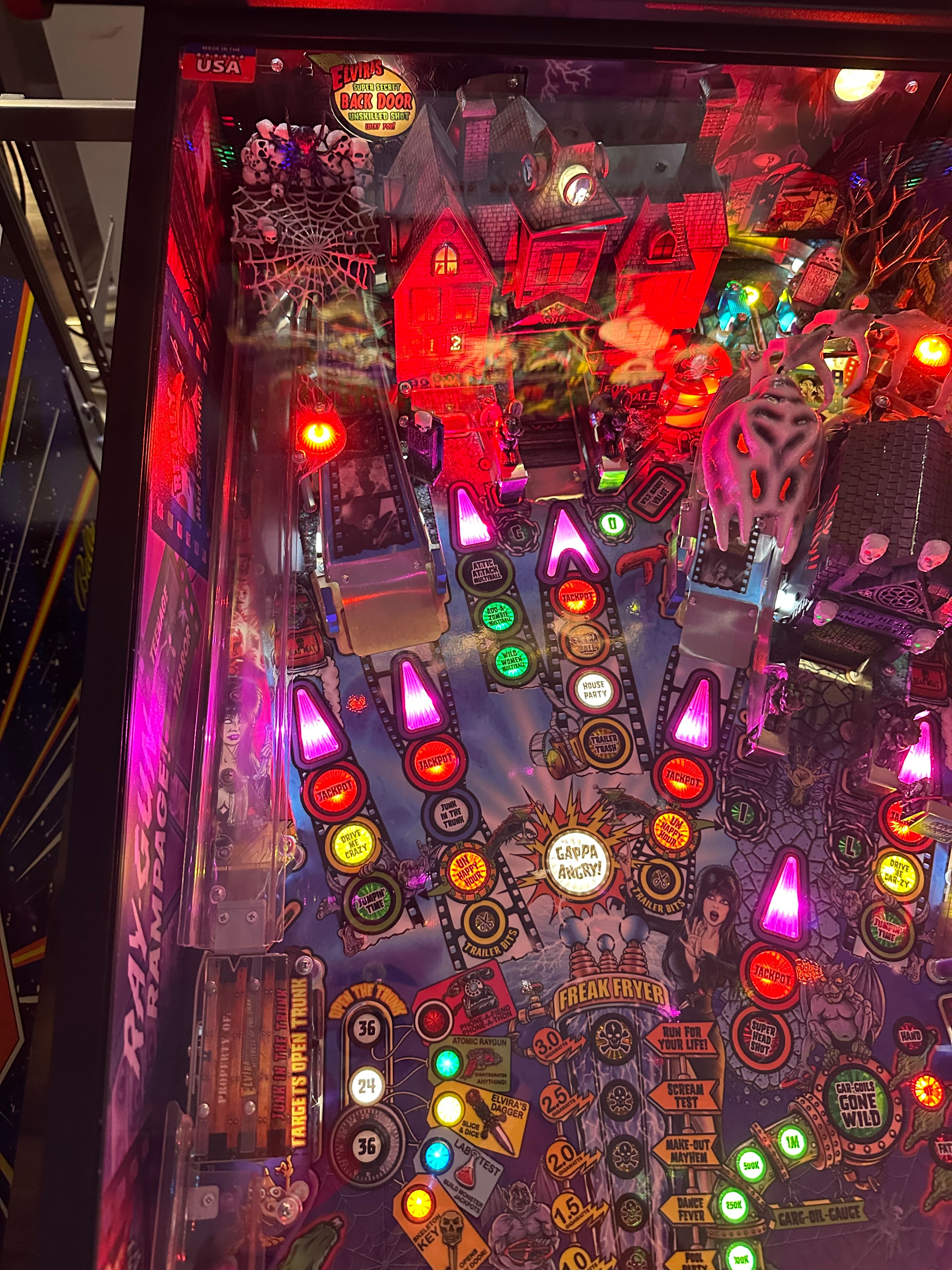 Stern Pinball Elvira's House of Horrors Premium Pinball Machine