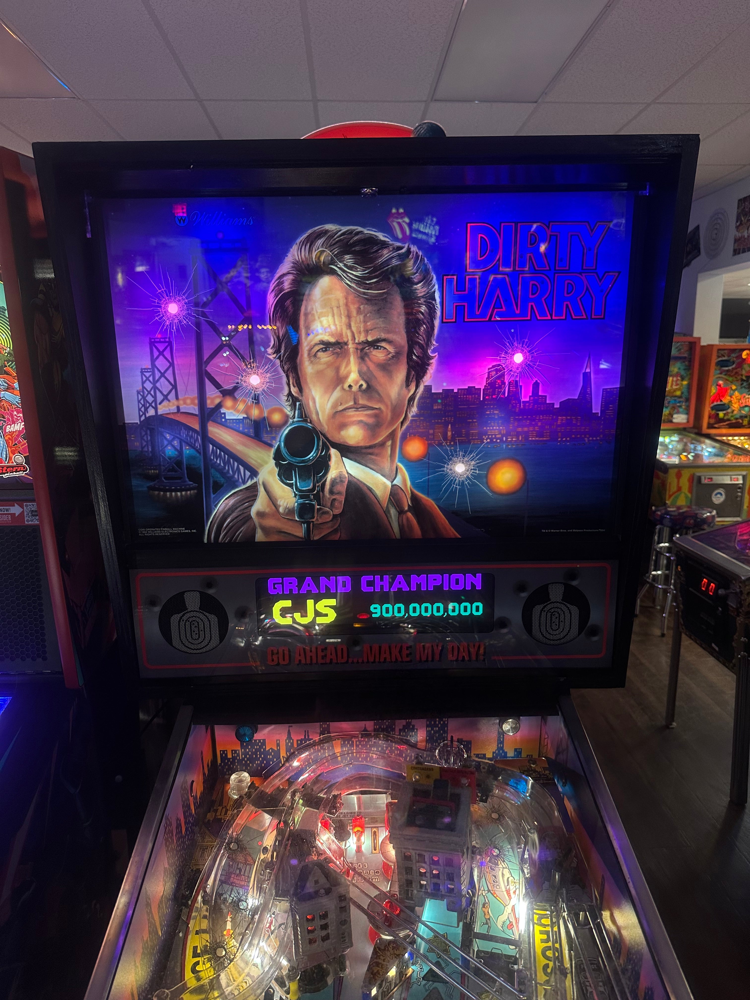 Williams Dirty Harry Pinball Machine