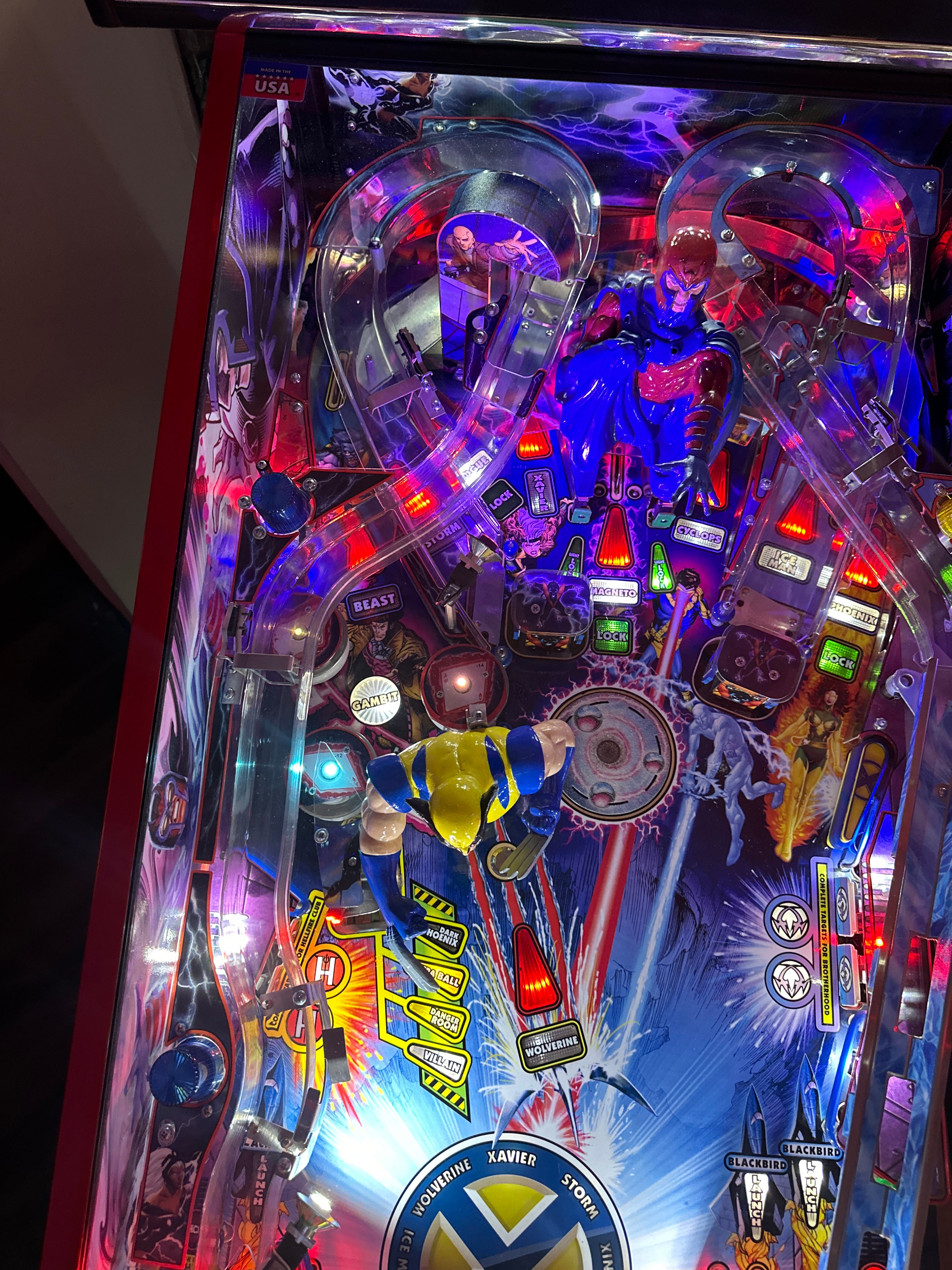 Stern Pinball LOADED X-Men Limited Magneto Edition Pinball Machine