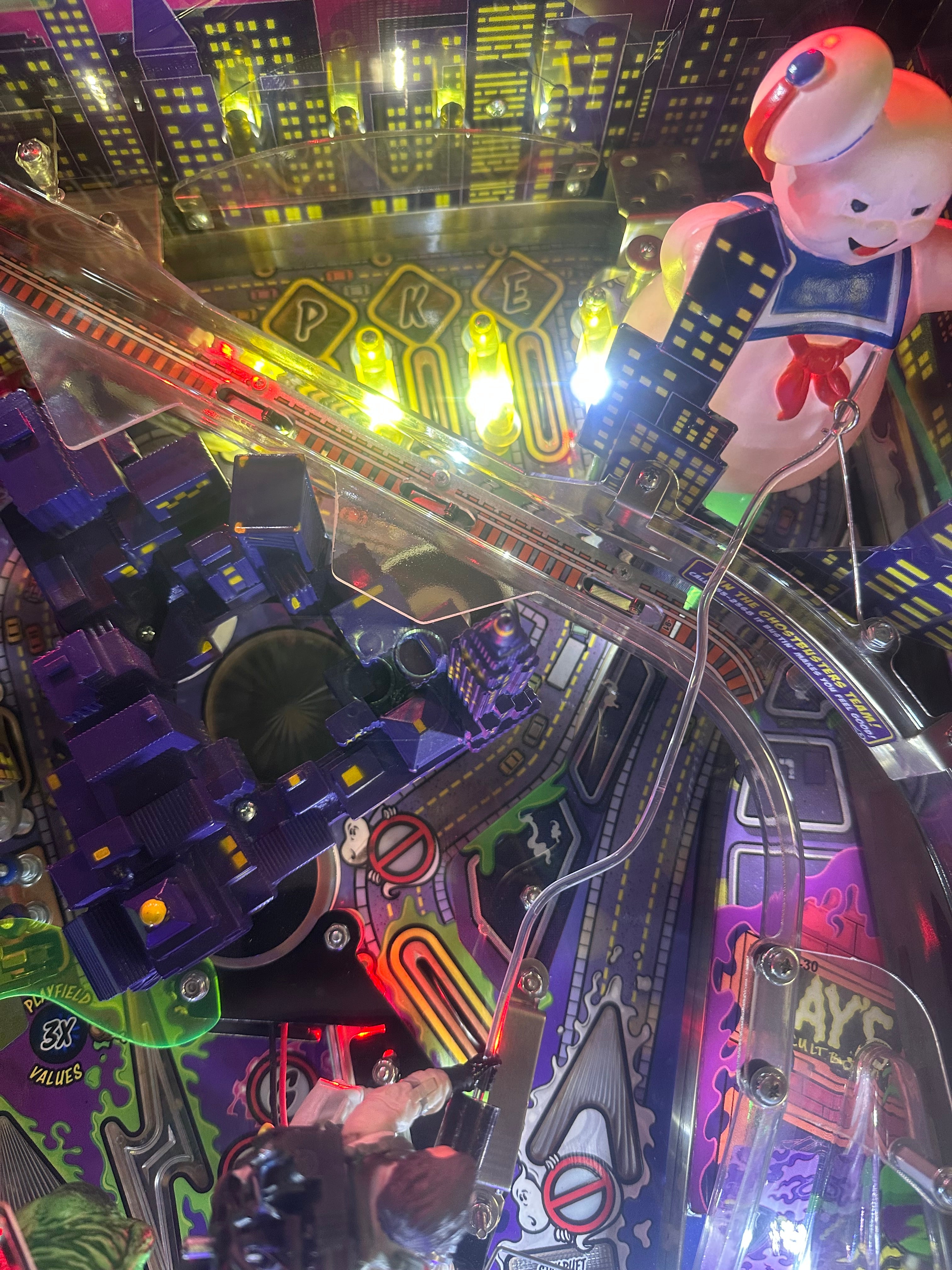 Stern Pinball LOADED Ghostbusters Pro Pinball Machine