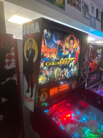 Image of SEGA Goldeneye Pinball Machine