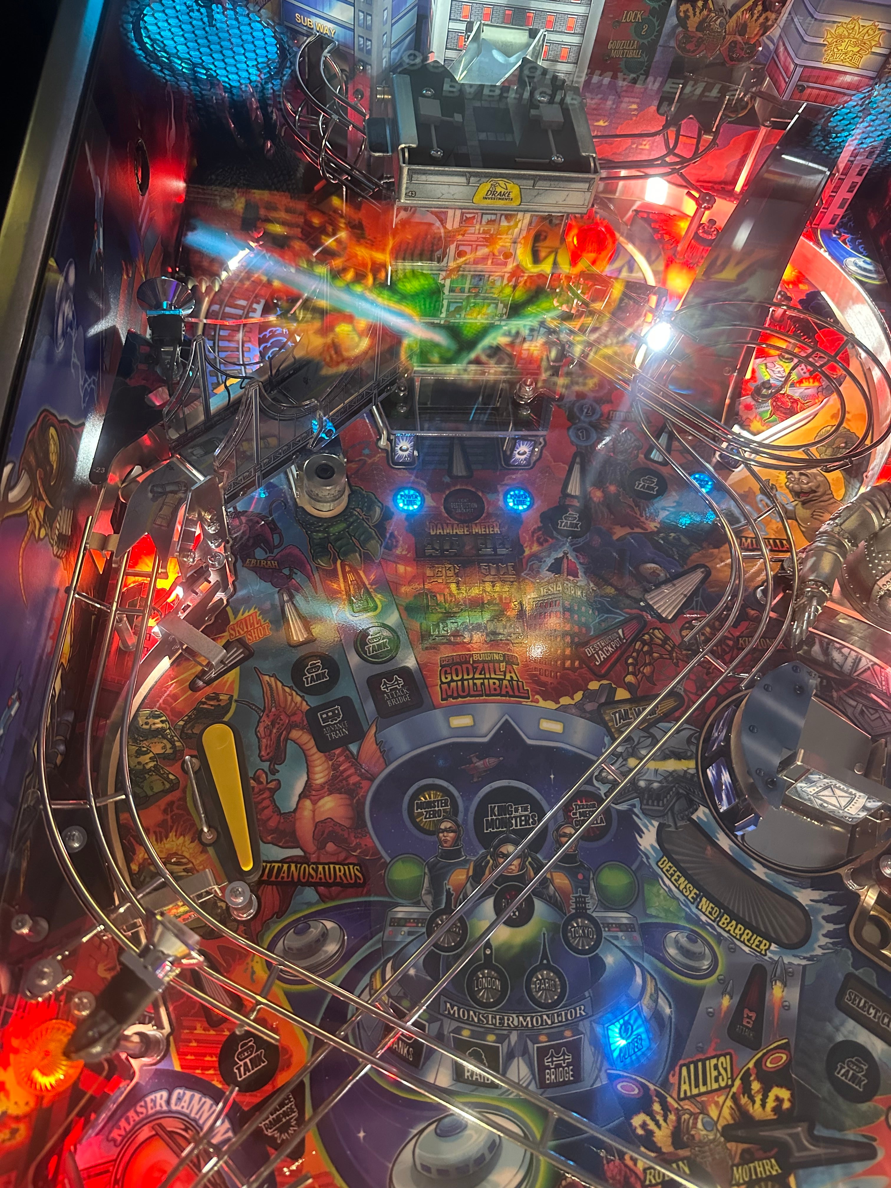 Stern Pinball LOADED Godzilla Premium Pinball Machine